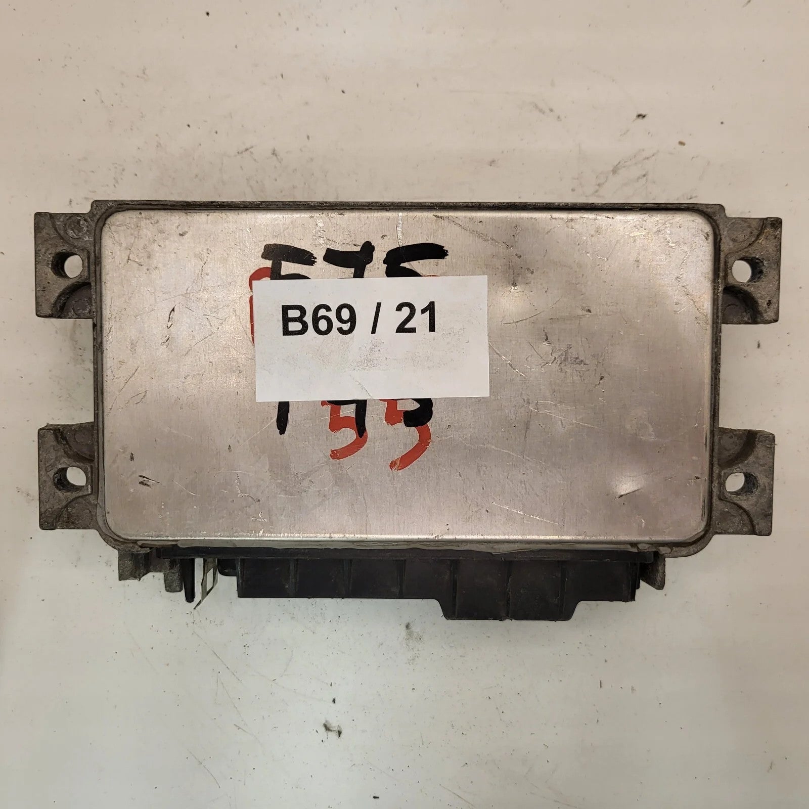 FIAT PUNTO LANCIA Y 1.1 ECU / IAW 16F.EB / 46480662 / IAW16F.EB / MAGNETI MAREL