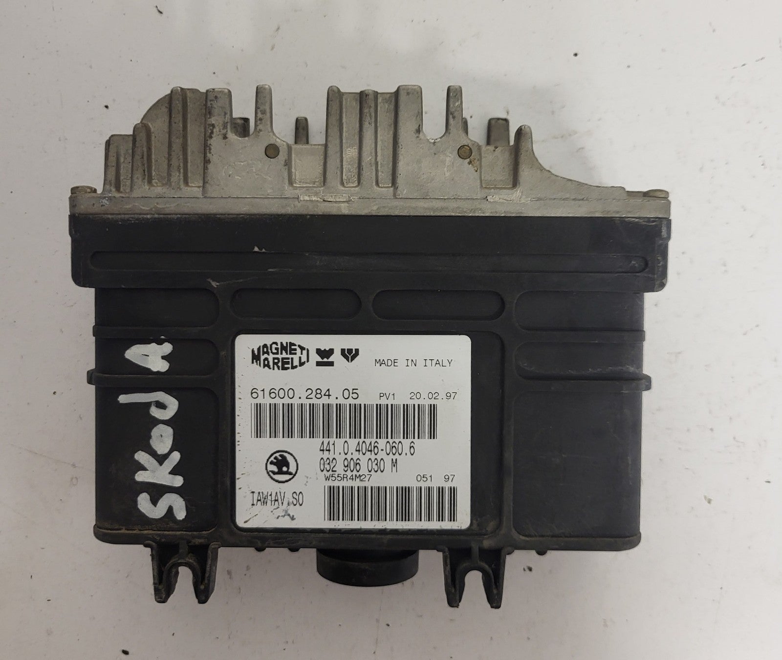 ŠKODA FELICIA ECU / 032906030M / 61600.284.05 / IAW 1AV.S0
