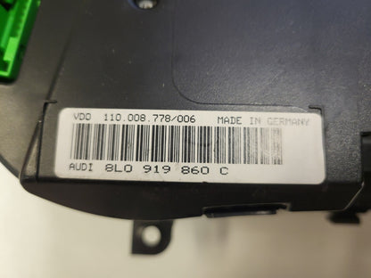 AUDI A3 BENINA QUADRO STRUMENTI CONTACHILOMETRI 8L0919860C 110008778/006