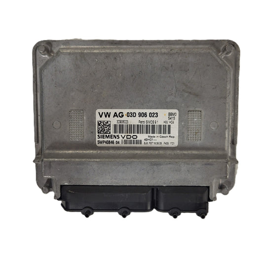 ECU / 03D906023 / 5WP40846 04 / SIMOS 9.1 / 3D906023 / SIEMENS