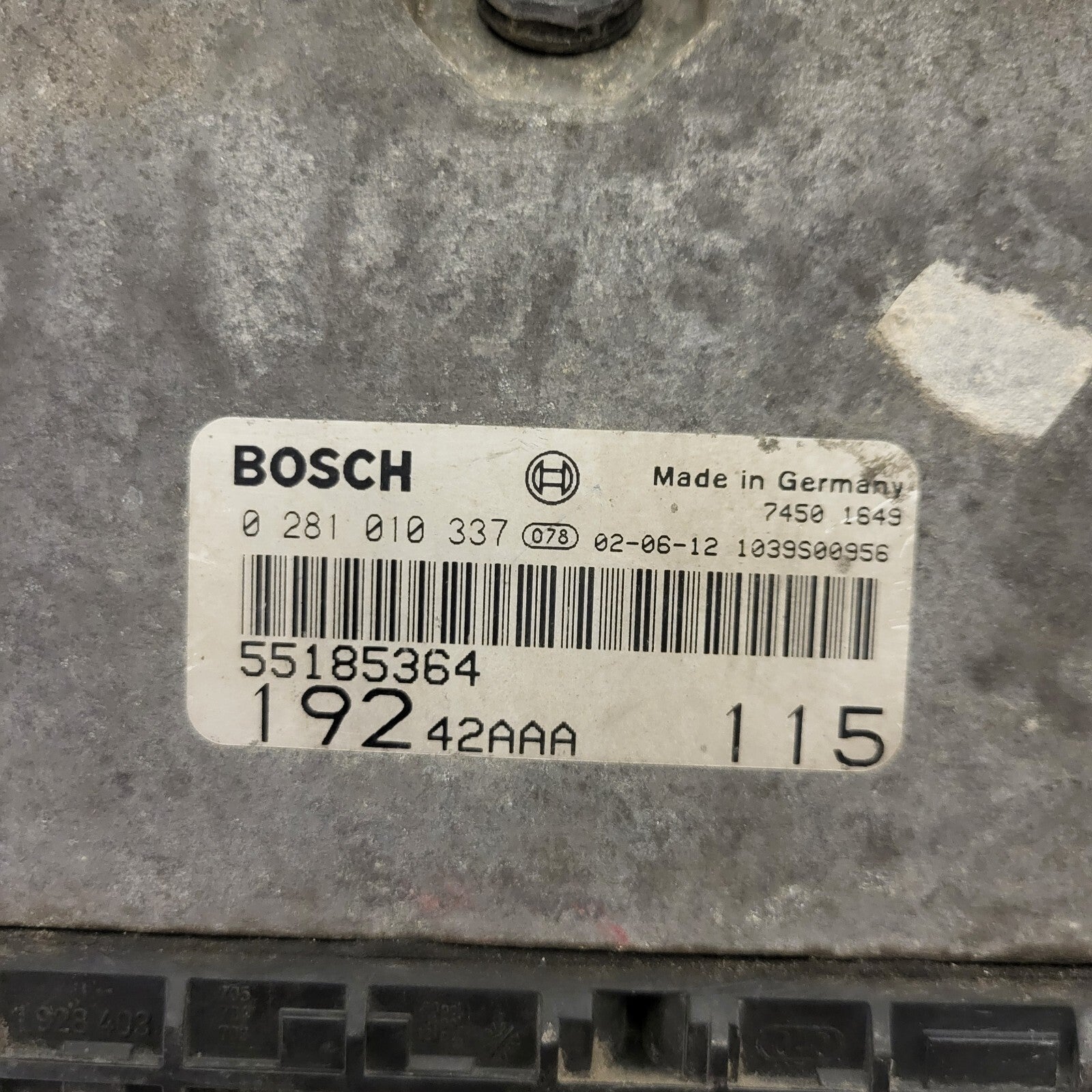 Fiat Stilo 1.9 JTD ECU / 0281010337 / 55182953 / 19242YBA / BOSCH
