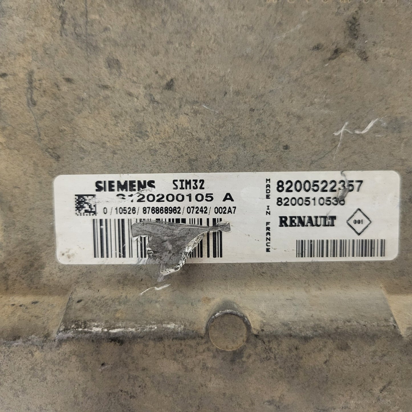 Renault Clio 3 ECU / S120200105A / 8200522357 / 8200510536 / SIM32 / S120200105
