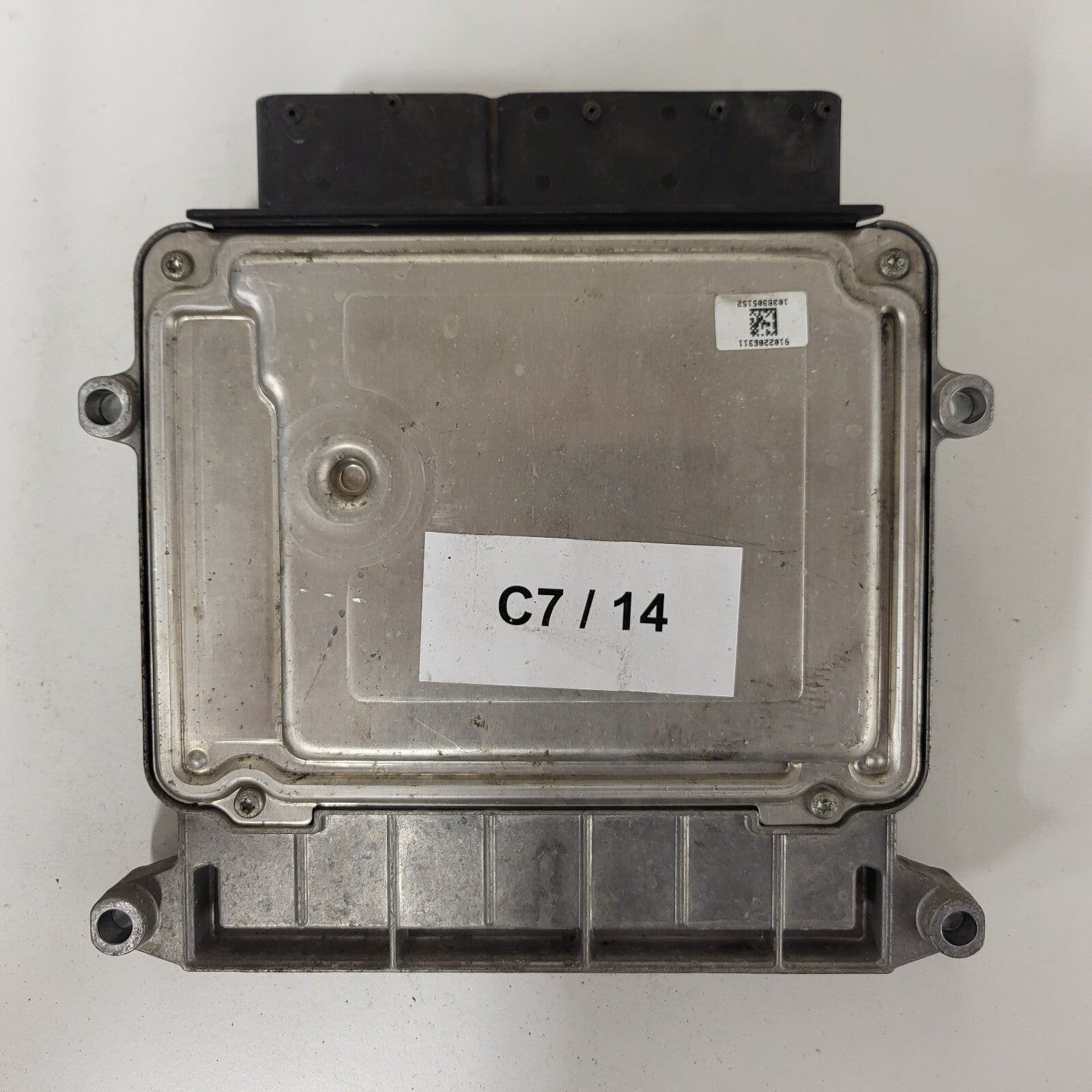 HYUNDAI I20 ECU / 39110-03345 / 9030933220KD / M7.9.8 / KEFICO
