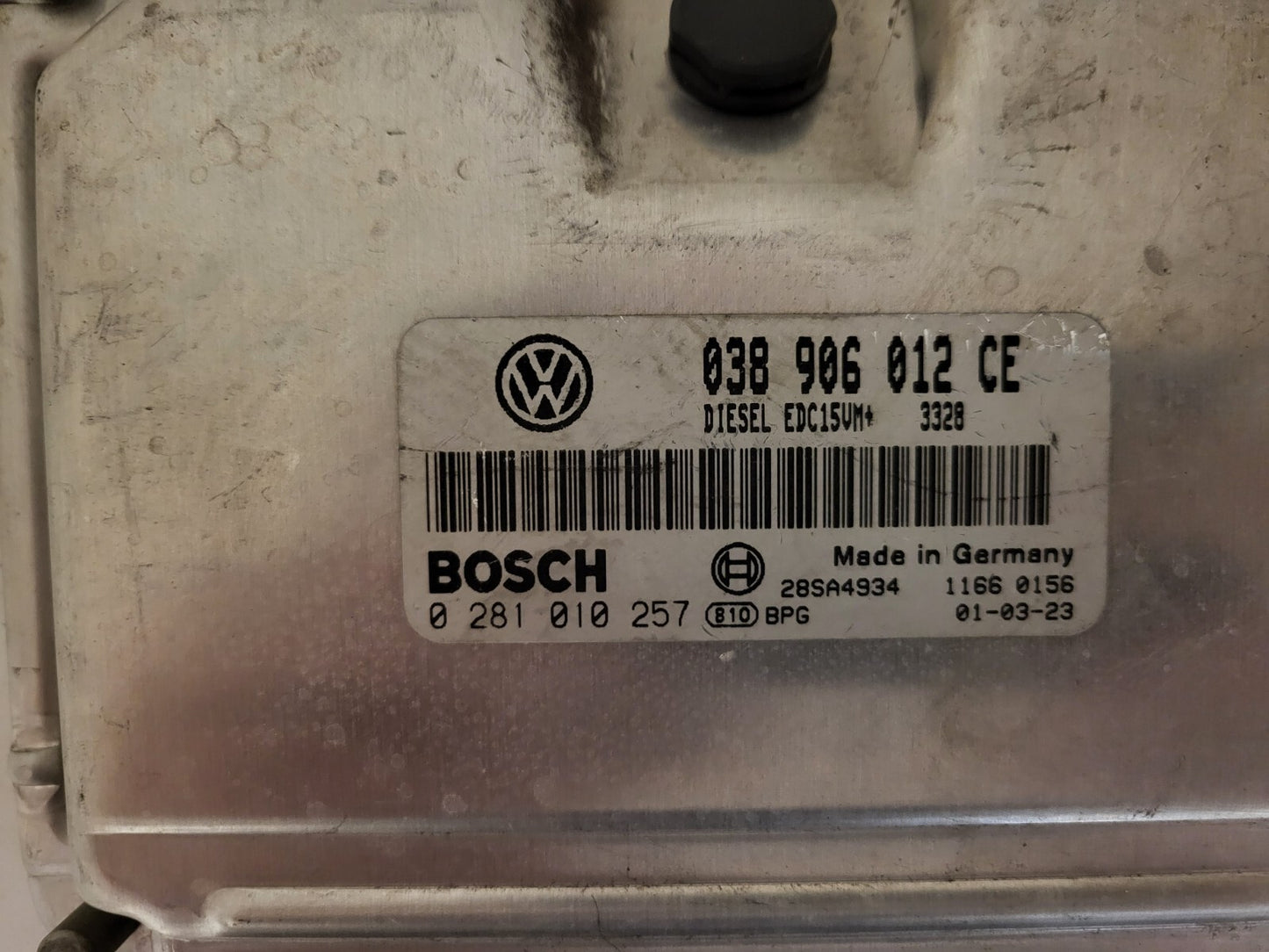 VW ŠKODA ECU / 0281010257 / 038906012CE / EDC15VM+ / BOSCH