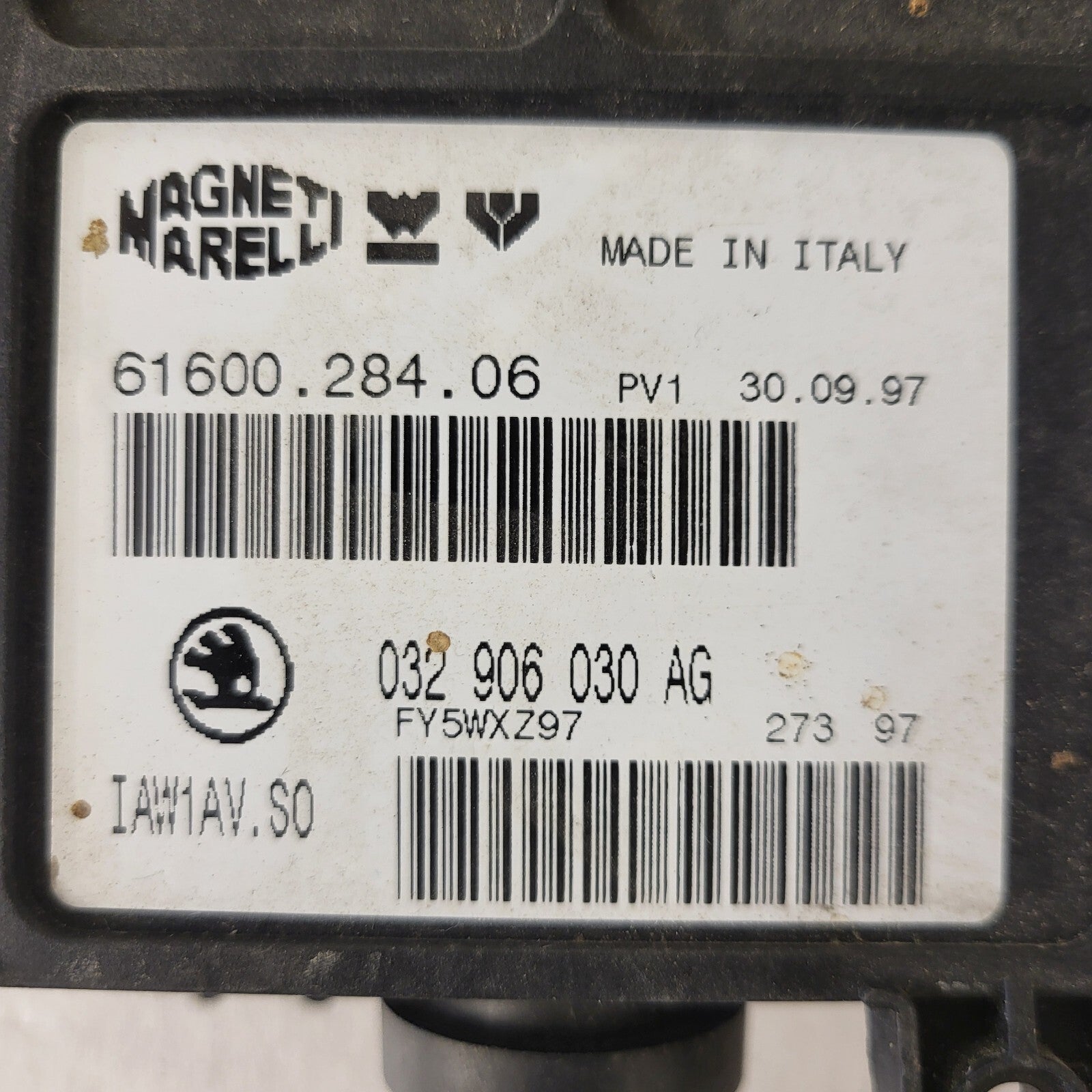 SKODA FELICIA ECU / 032906030AG / 61600.284.06 / IAW 1AV.SO MAGNETI MARELLI