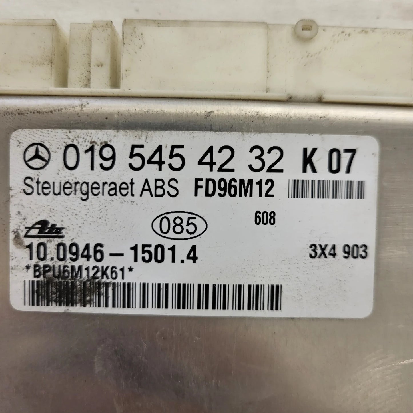 MERCEDES ABS ECU / 0195454232 / 10.0946-1501.4 / FD96M12 /