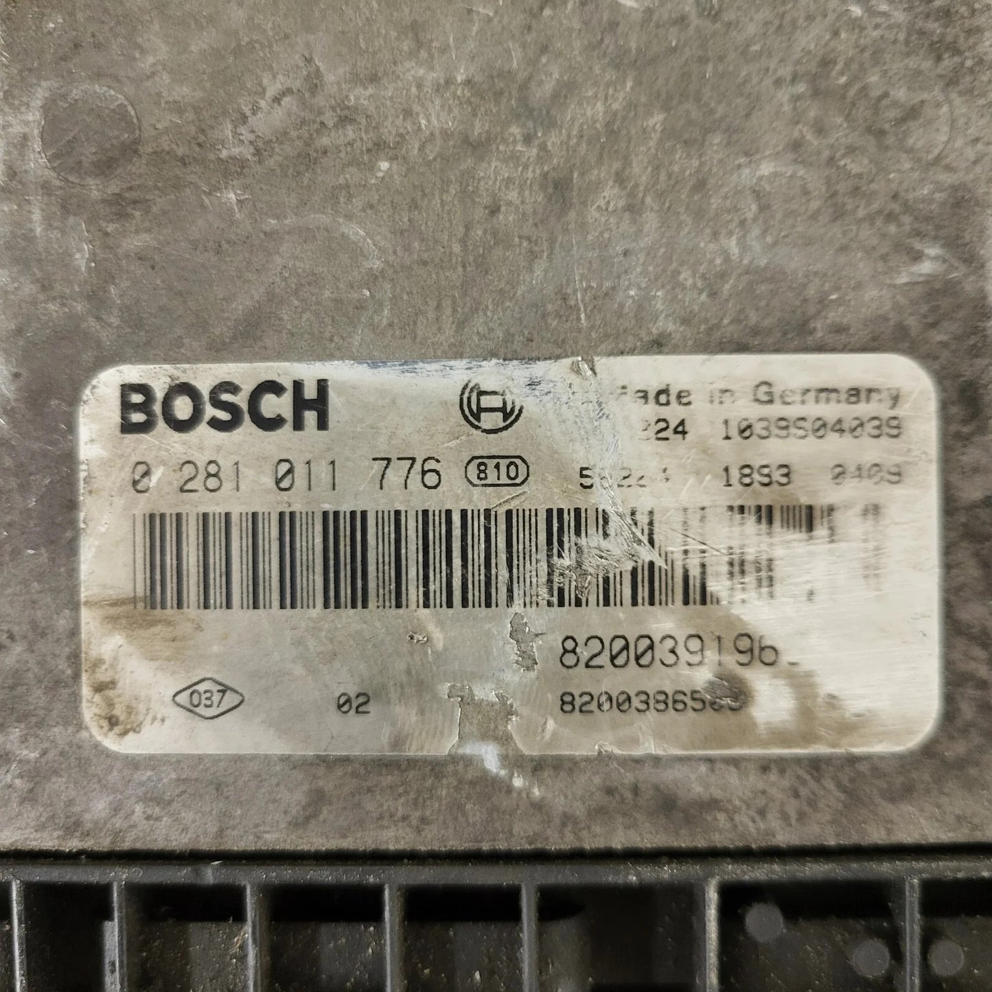 Renault 1.9DCI ECU / 0281011776 / 8200391966 / 8200386508 / BOSCH