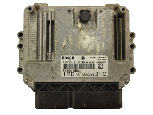 FIAT BRAVO ECU / 0281018794 / 51921280 / BOSCH
