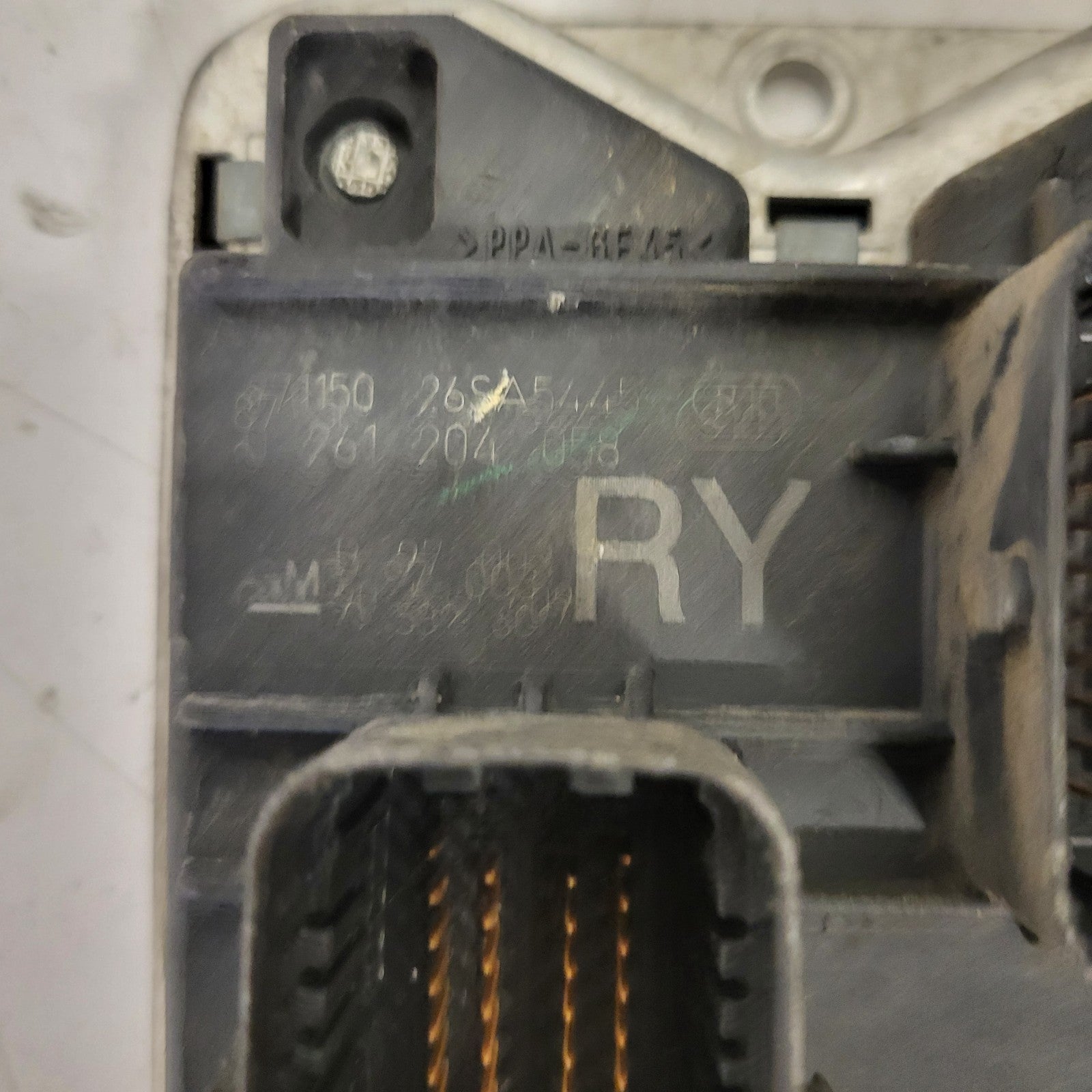 Opel Corsa 1.0 ECU / 0261204058 / 90532609 / RY / BOSCH