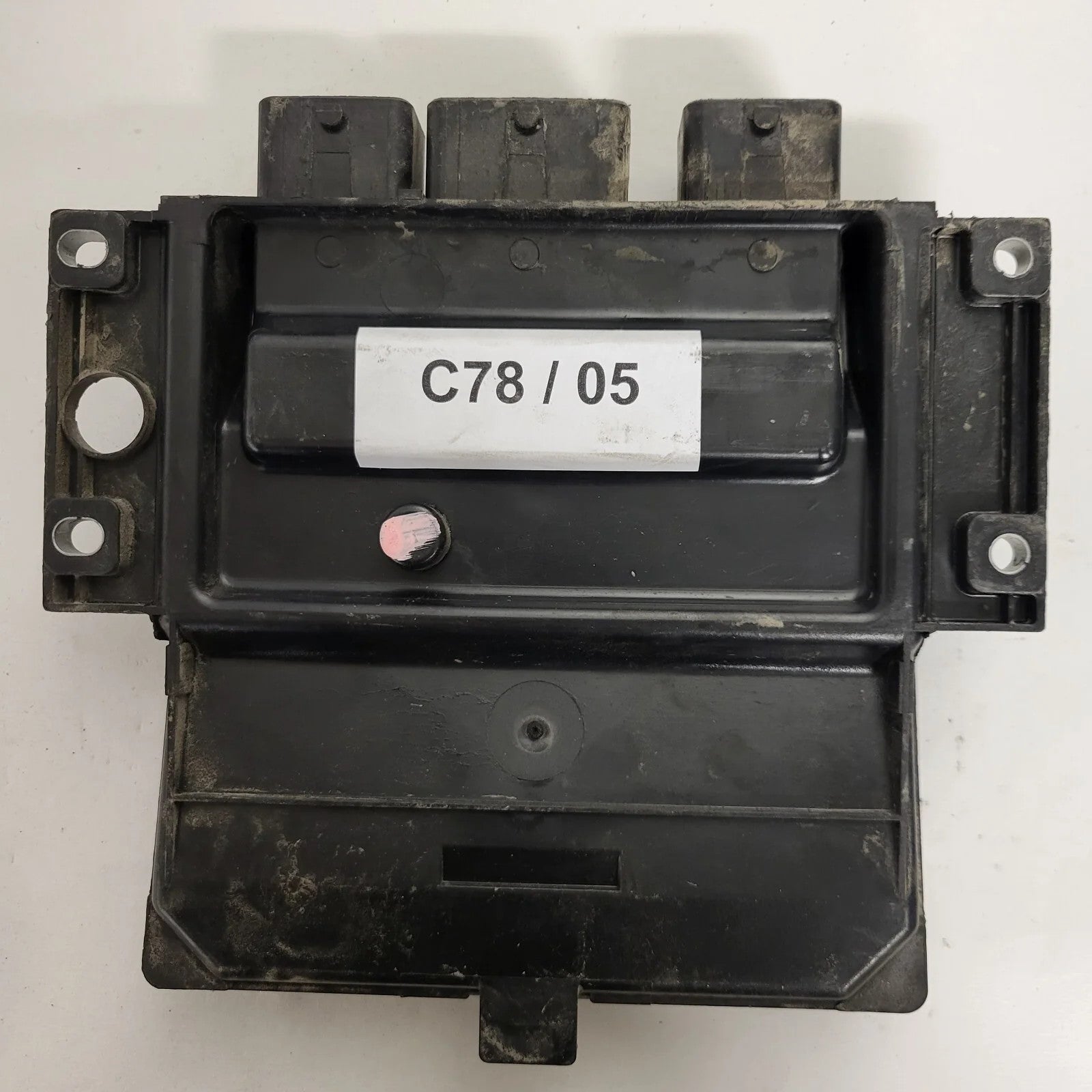 Renault ECU / 8200399038 / 8200513163 / R0410B034A / DELPHI