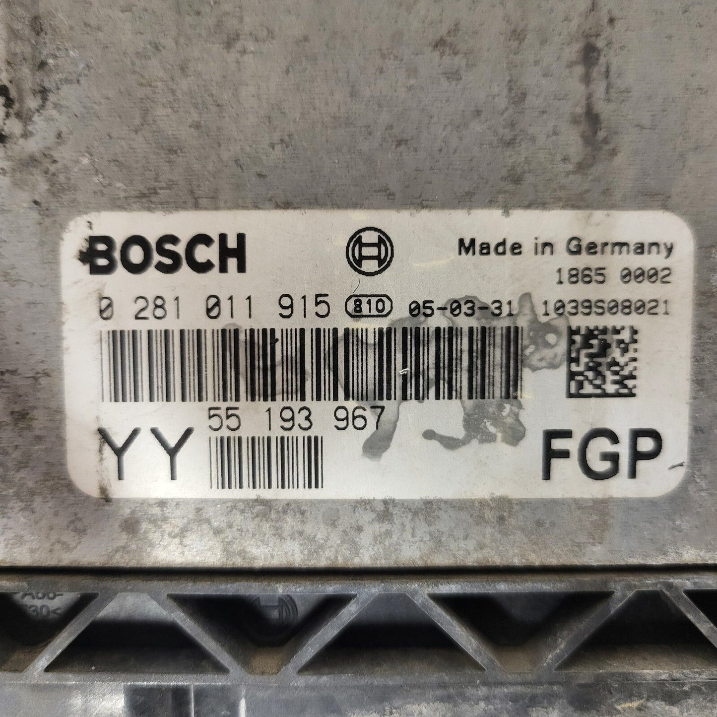 OPEL VECTRA C ECU / 0281011915 / 55193967 / 1039S08021 / BOSCH