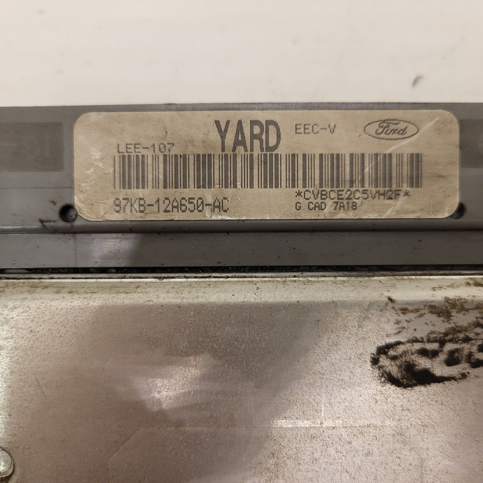Ford KA ECU / 97KB-12A650-AC / YARD / 97KB12A650AC / LEE-107 / EEC-V