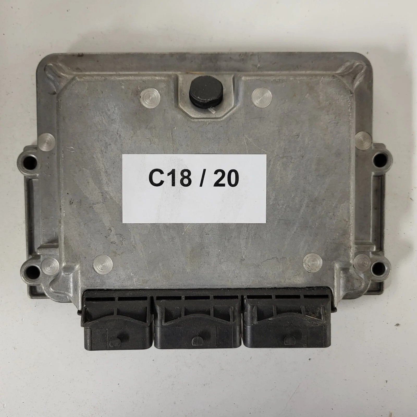 Citroen C5 ECU / 0261206419 / 9637137380 / ME7.4.6 / BOSCH