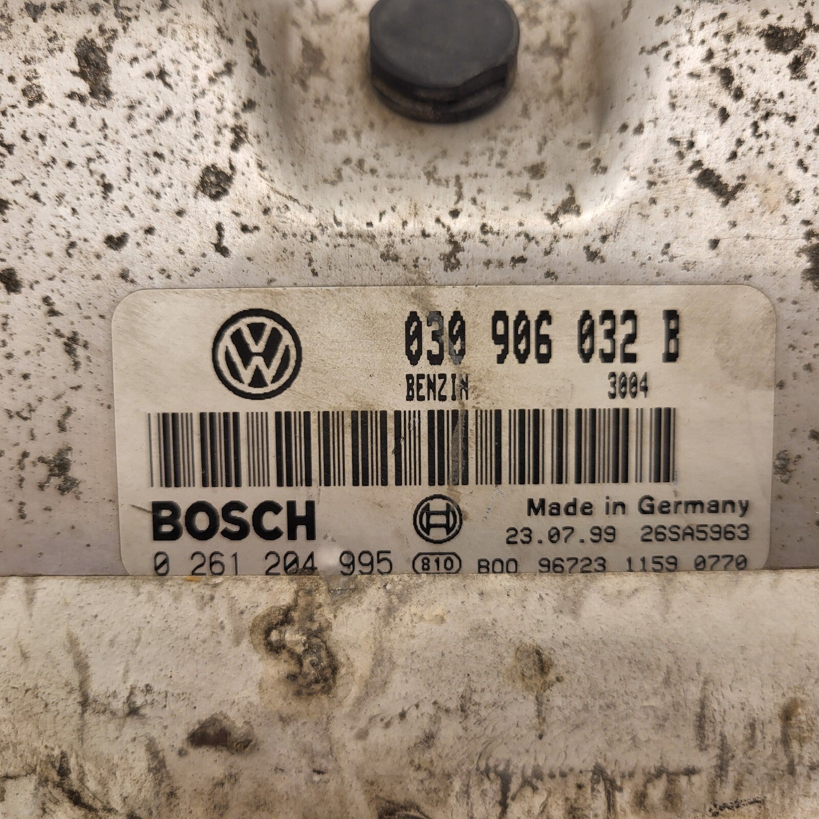 VW WOLF SEAT AROSA ECU / 030906032B / 0261204995 / 030 906 032 B / BOSCH