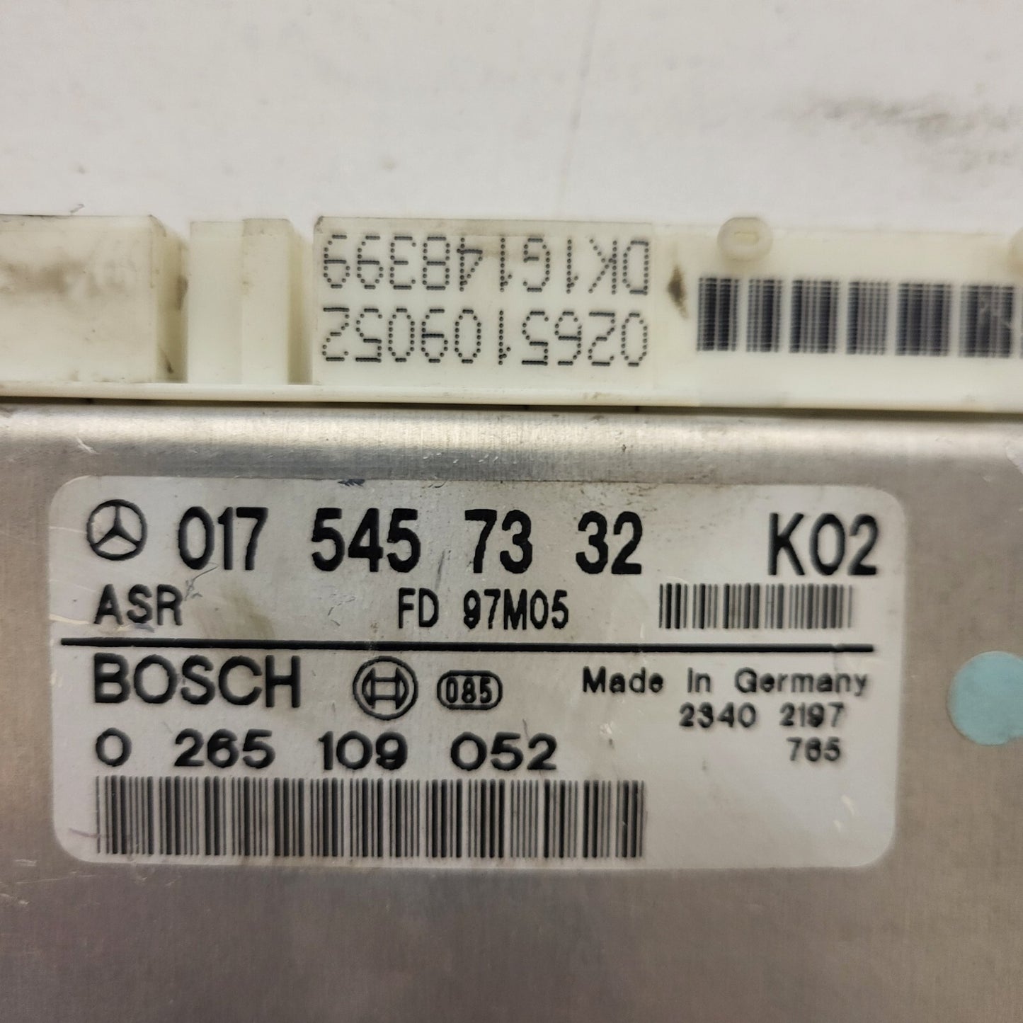 Mercedes asr abs ecu / 0175457332 / 0265109052 / BOSCH