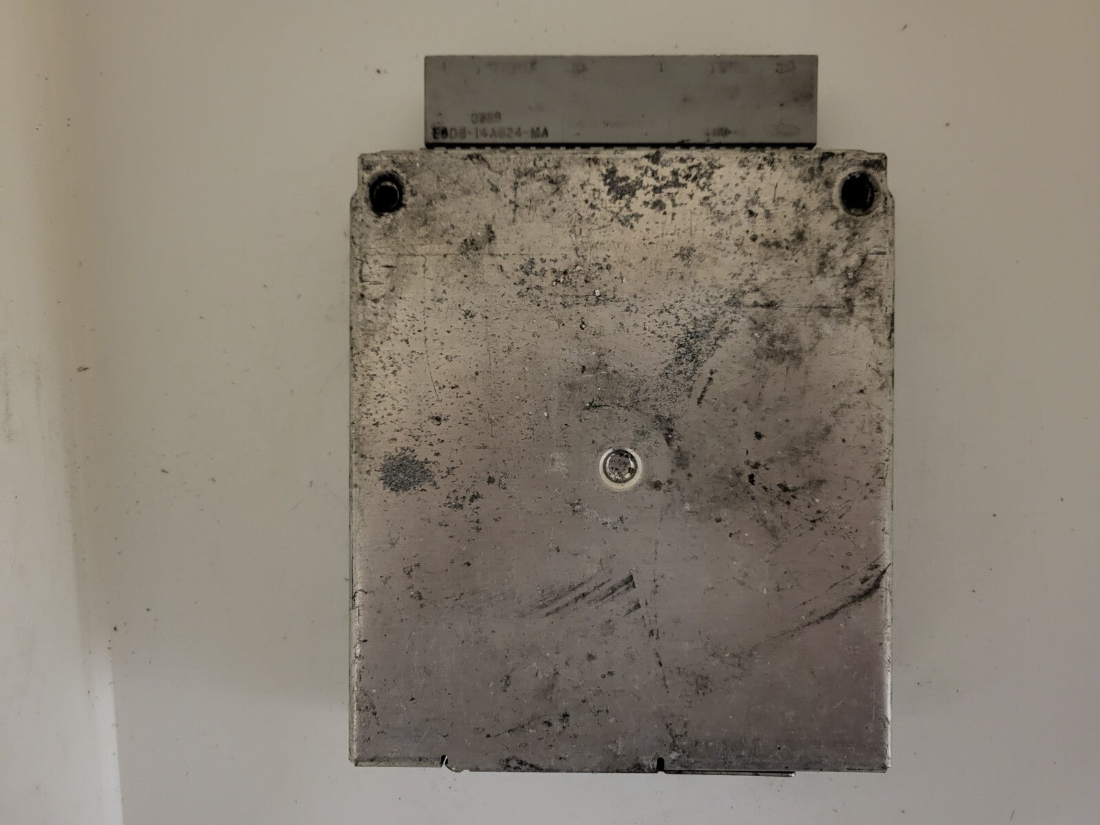 FORD SIERRA SCORPIO ECU / 88BB-12A650-AB / 8BAB / EFI-SD130 / EEC-IV
