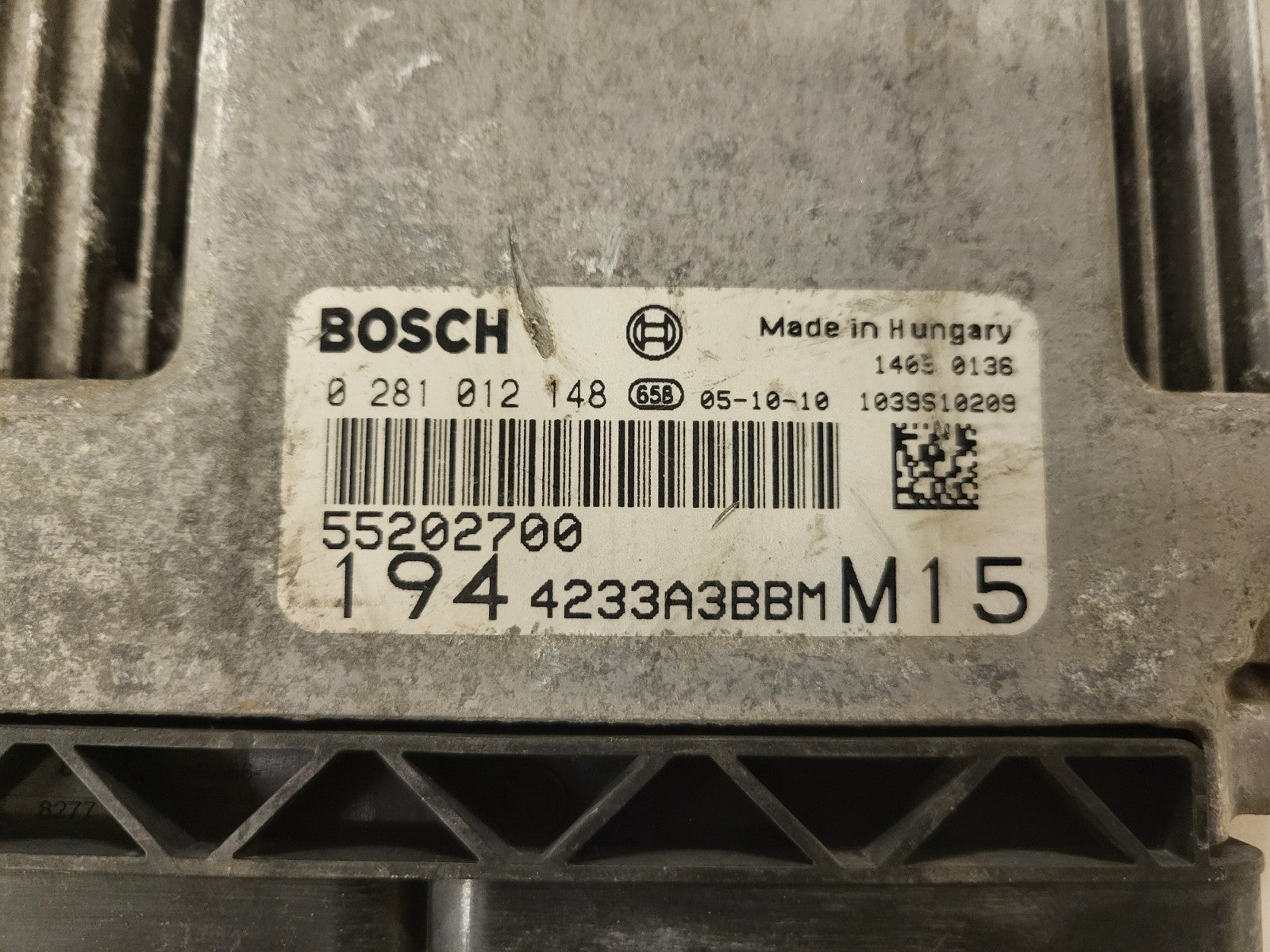 FIAT CROMA ECU / 0281012148 / 55202700 / BOSCH