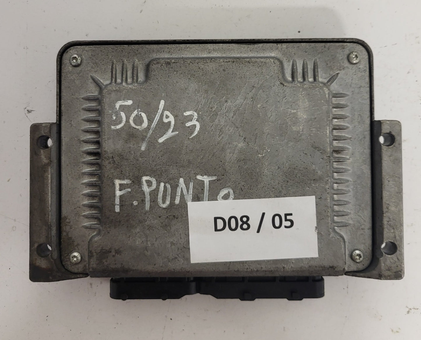 FIAT PUNTO ECU / 0281011494 / 55188850 / BOSCH
