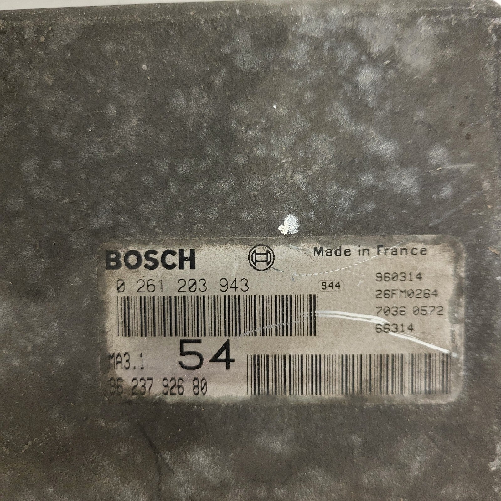 Peugeot 106 Citroen Saxo 1.1 ECU / 0261203736 / 96203998980 / MA3.1 / BOSCH