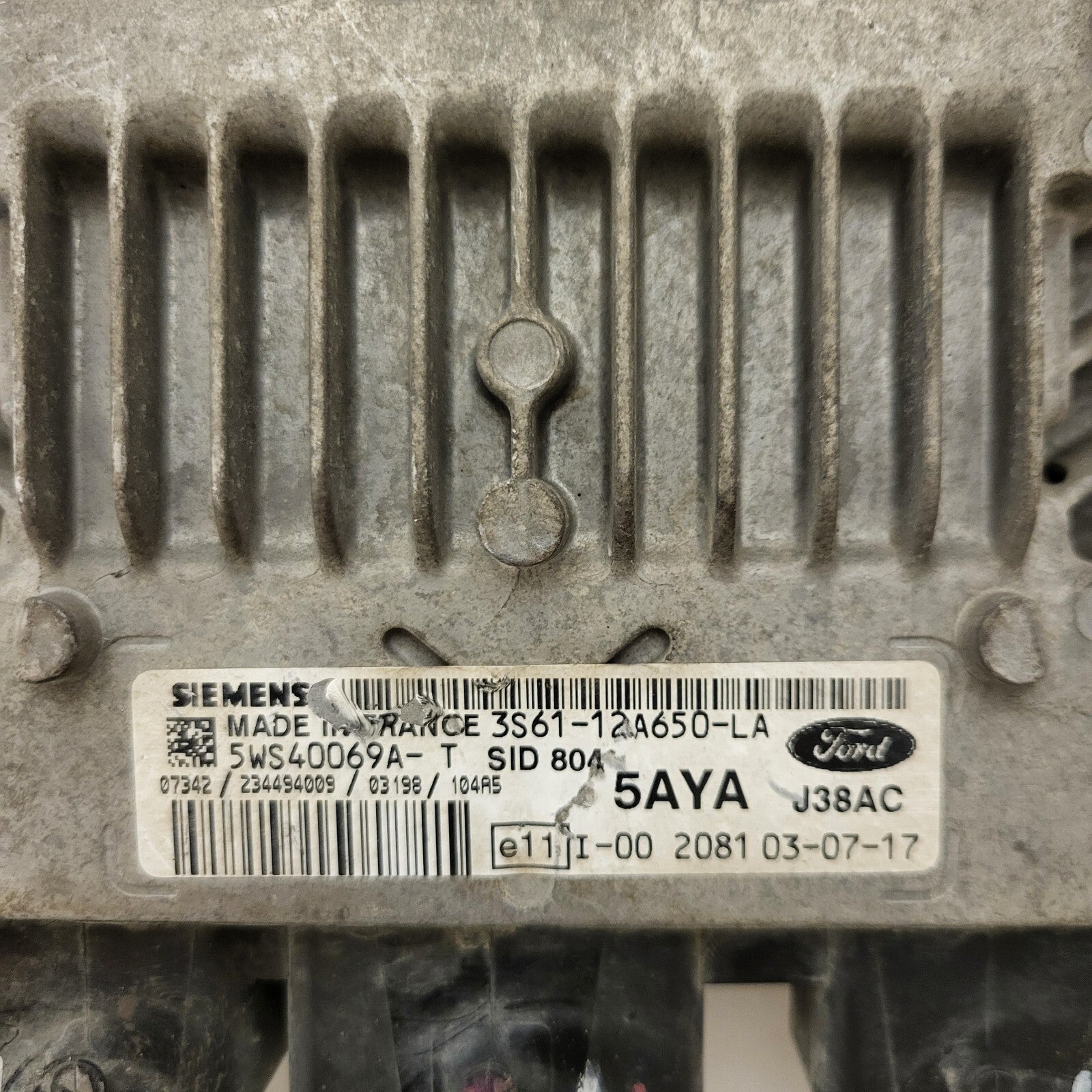 FORD FIESTA ECU / 3S61-12A650-LA / 5WS40069A-T / SID804 / 5AYA / SIEMENS
