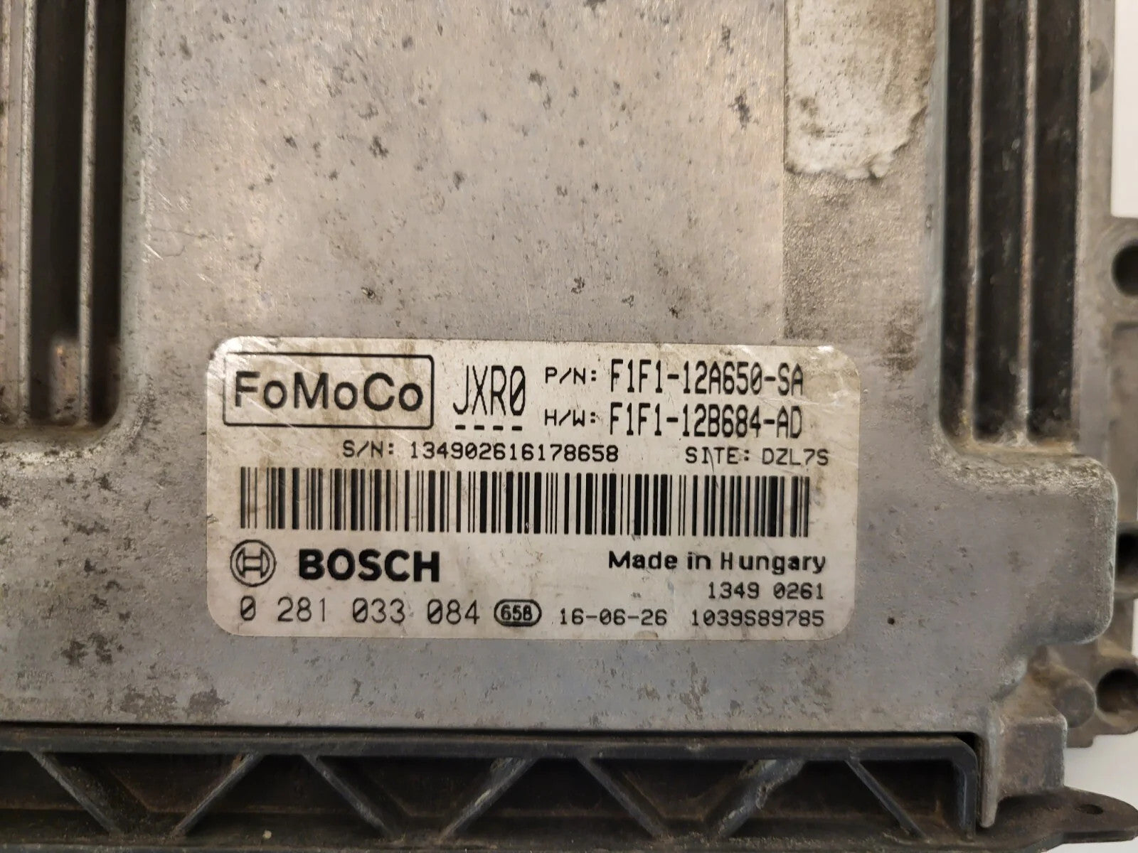 FORD FOCUS FIESTA ECU 0281033084 / F1F1-12A650-SA / F1F1-12B684-AD / JXR0 BOSCH