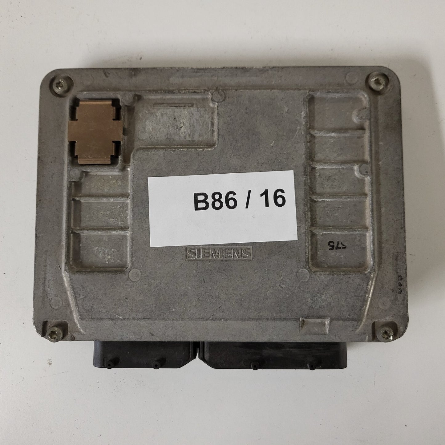 SEAT IBIZA 1.2 ECU / 03E906033P / 5WP44304 08 / SIEMENS