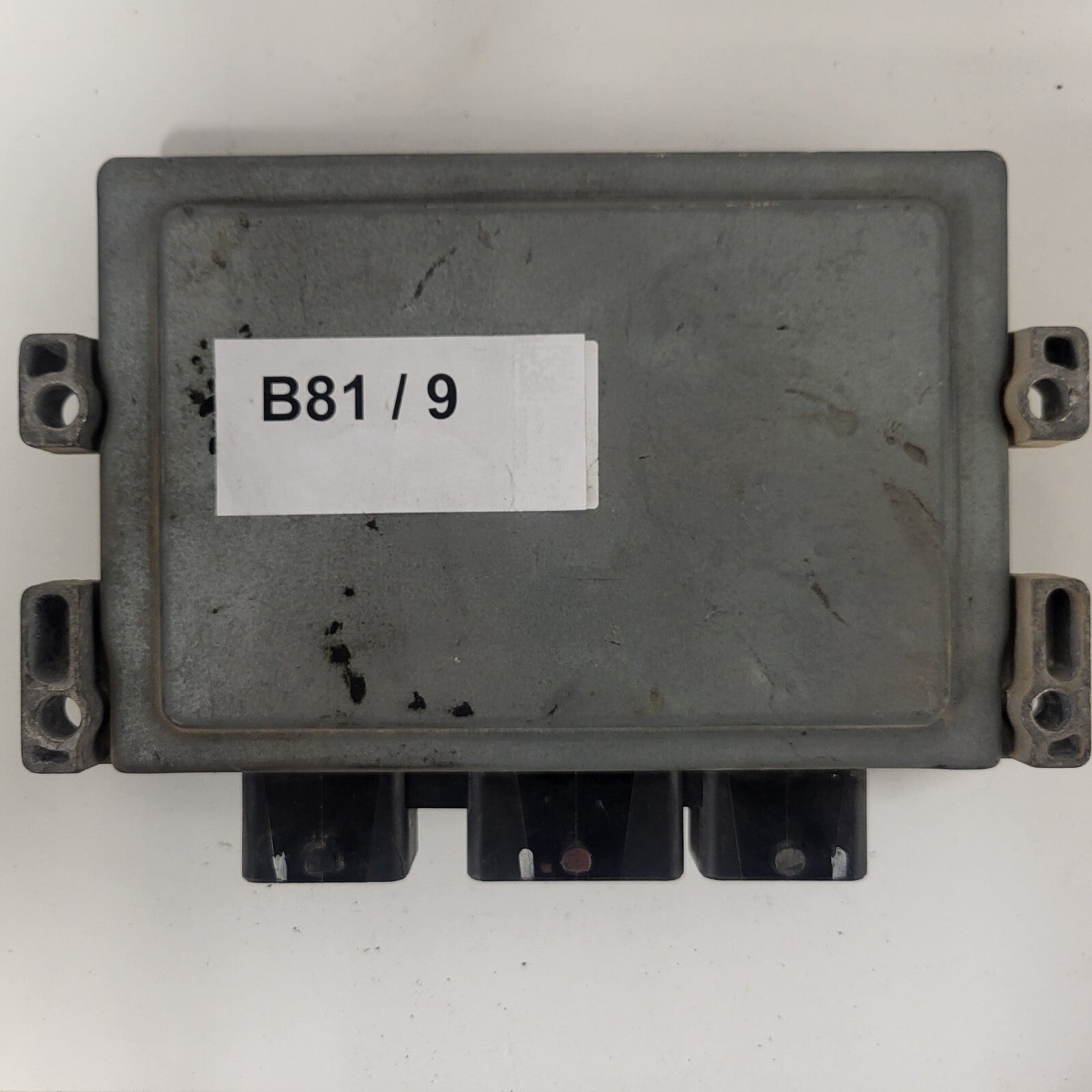 Renault Clio 3 ECU / S120200105A / 8200522357 / 8200510536 / SIM32 / S120200105