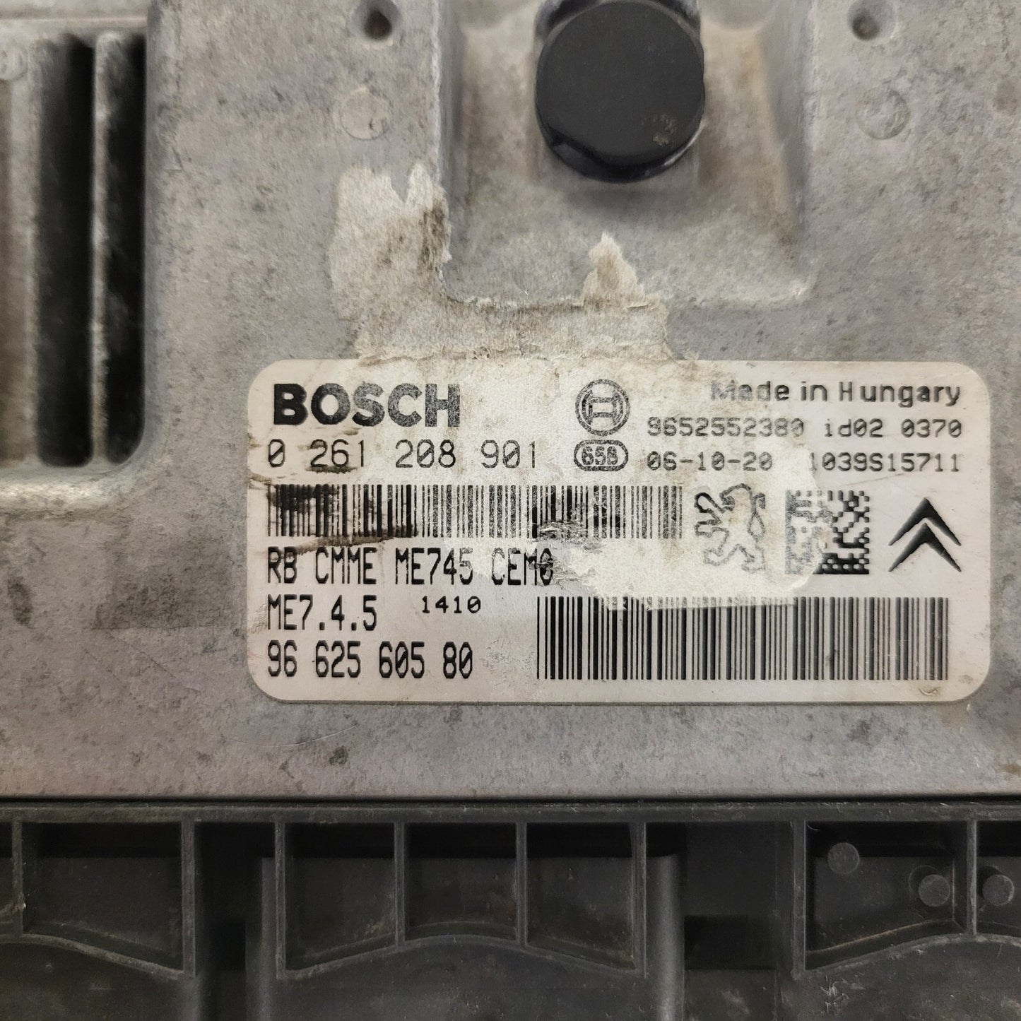 Peugeot 206 ECU / 0261208901 / 9662560580 / ME7.4.5 / 7.4.5 / BOSCH