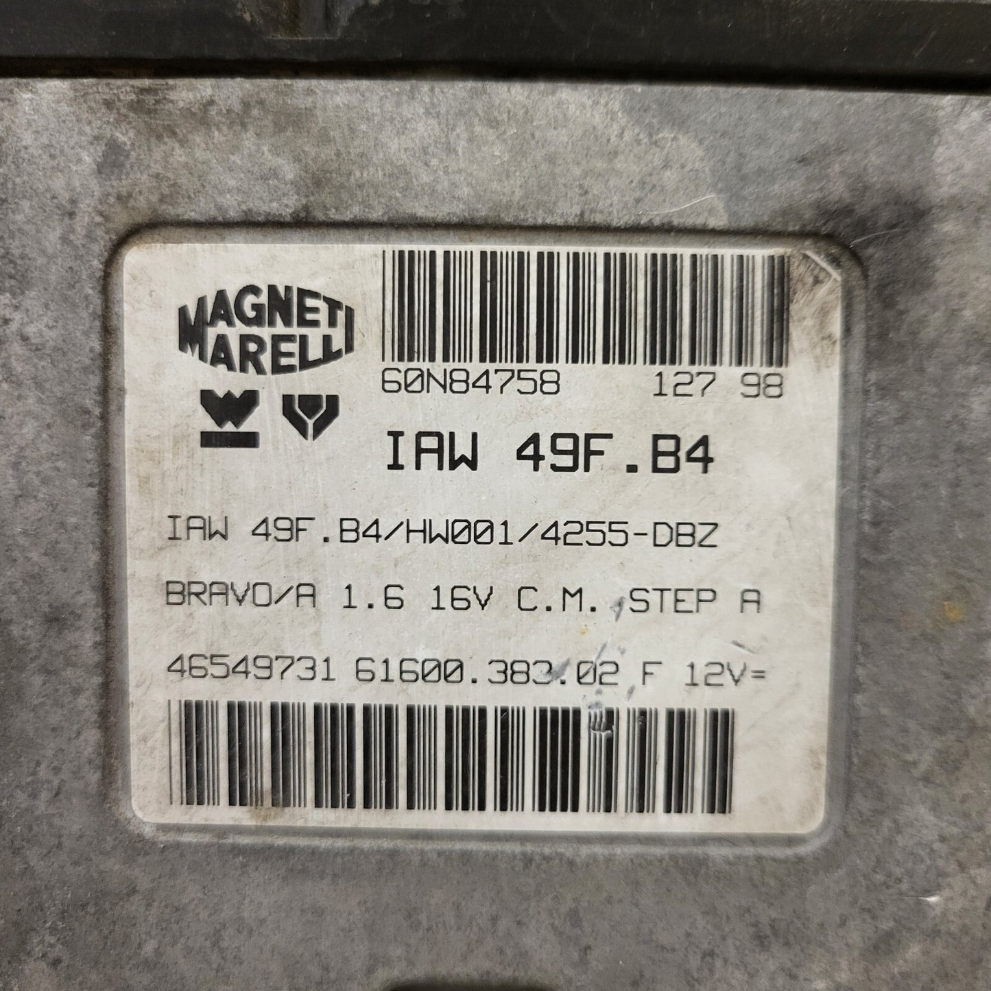 FIAT BRAVO ECU / IAW 49F.B4 / 46549731 / HW001 / 61600.383.02 / MAGNETI MARELI
