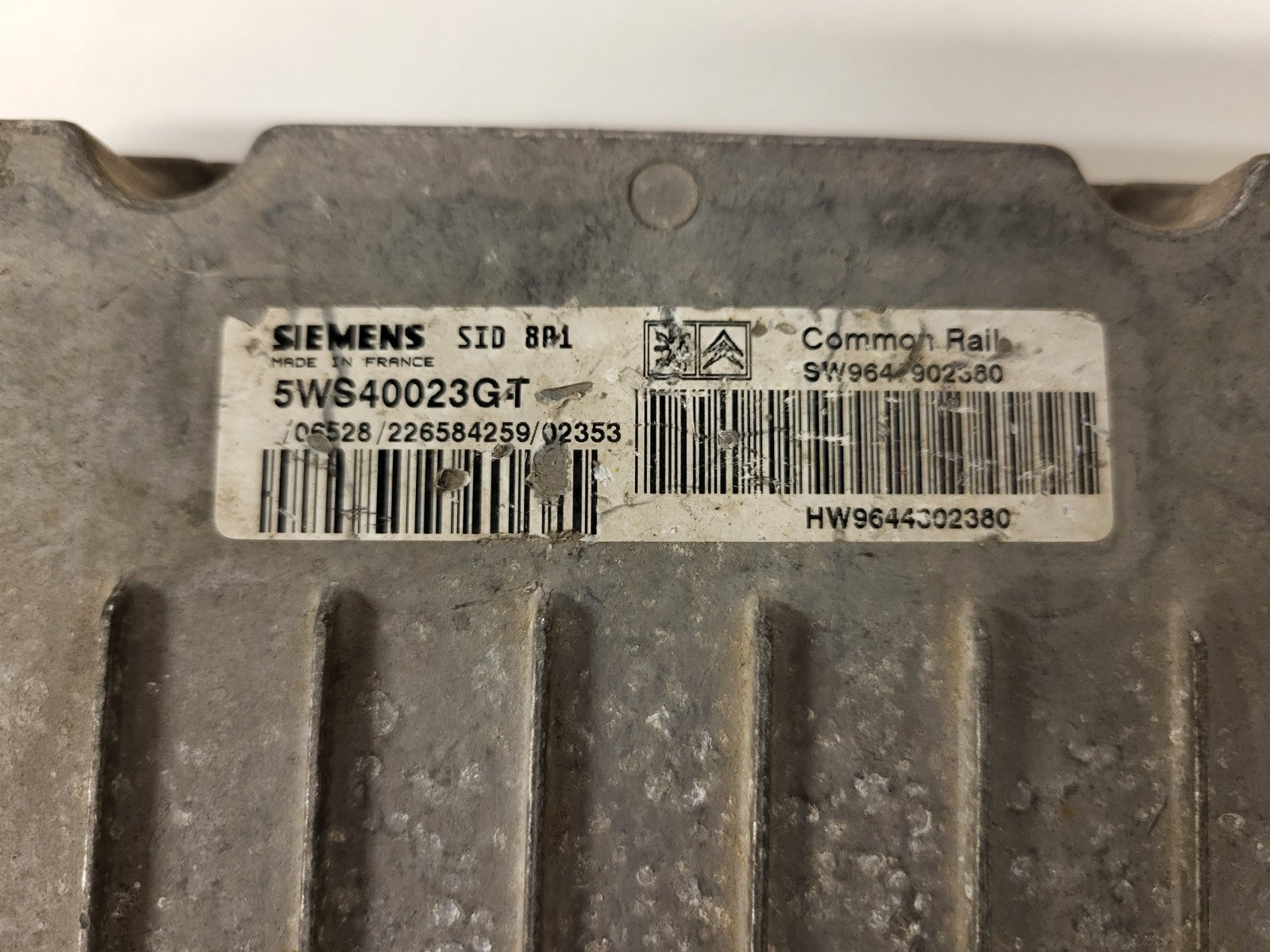 PEUGEOT CITROEN ECU / 5WS40023G-T / 9647902380 / 9644302380 / SID801 / SIEMENS