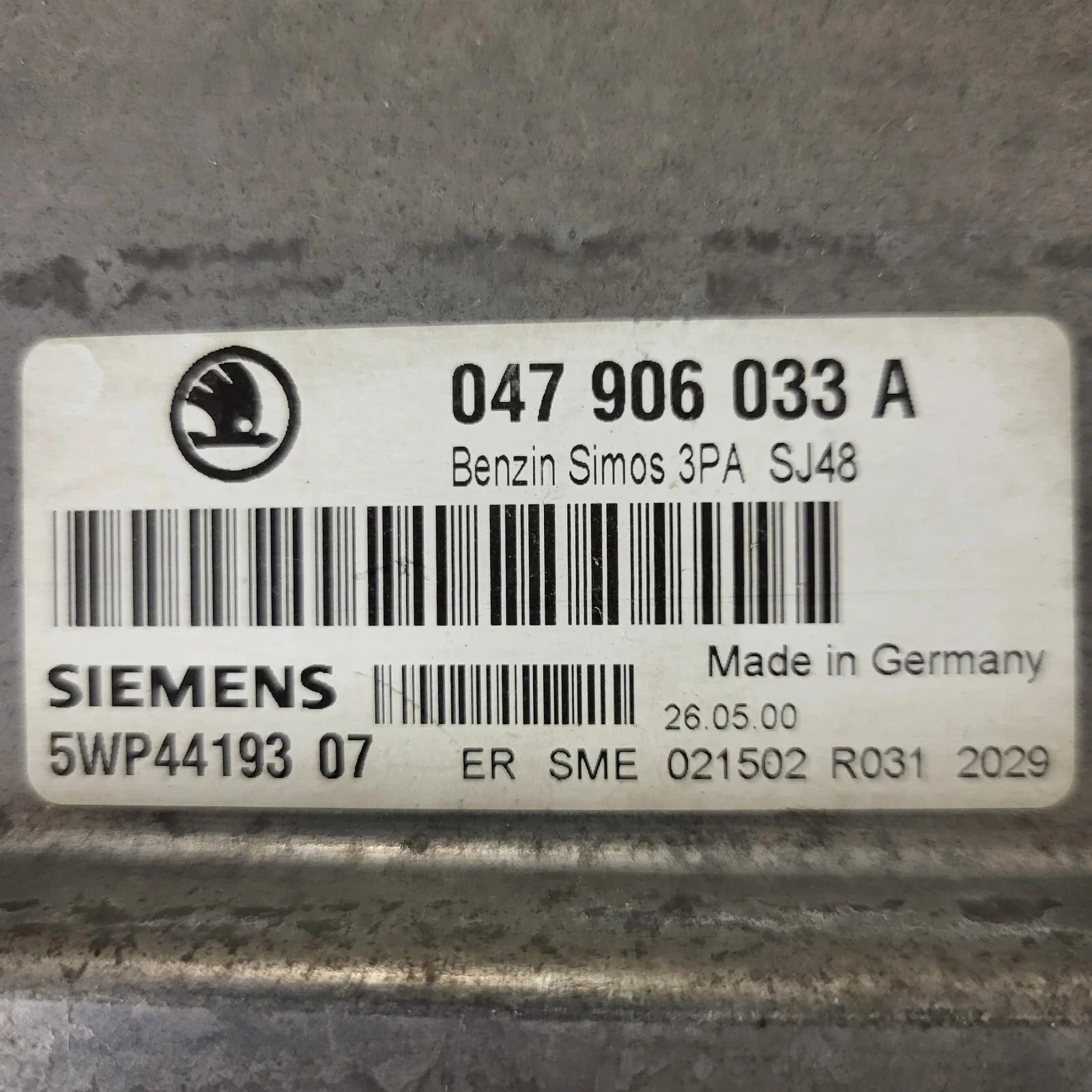 ŠKODA FABIA 1.4 ECU / 047906033A / 5WP44193 07 / SIEMENS