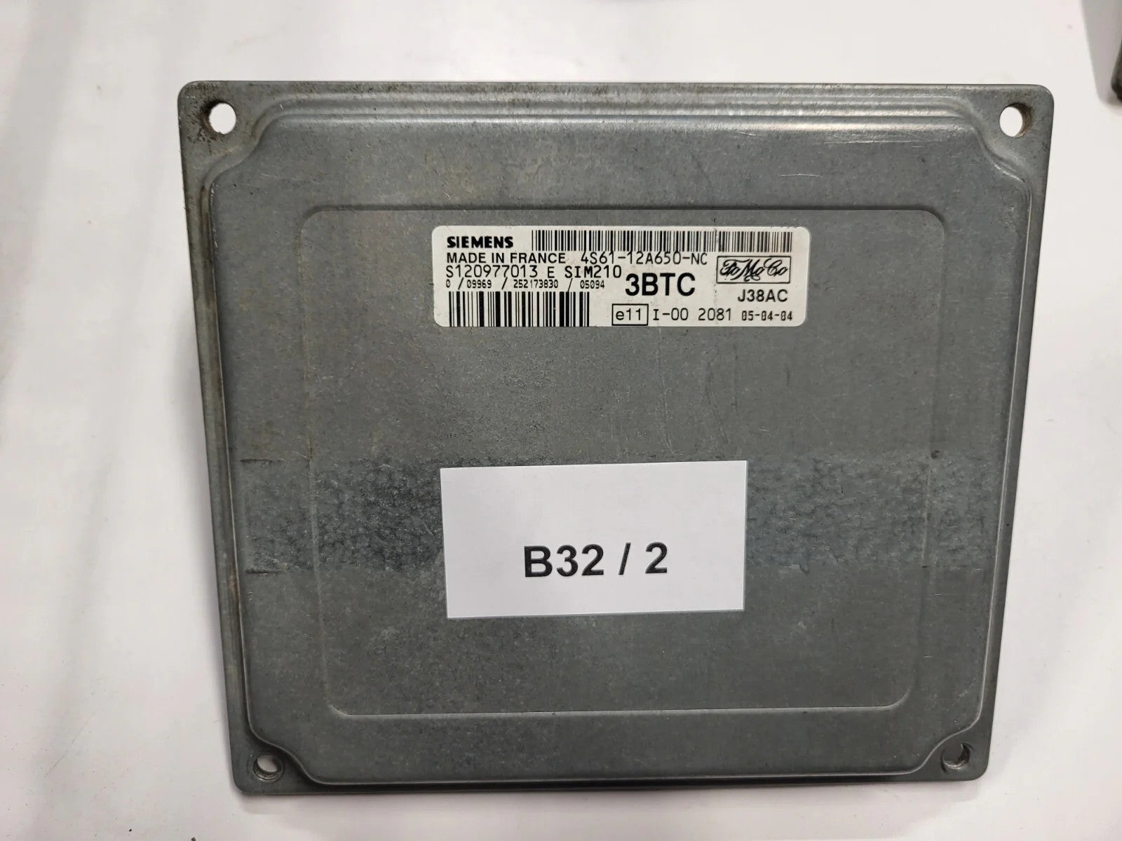FORD FIESTA ECU / 4S61-12A650-NC / S120977013E / 3BTC / SIM210 / J38AC / S120977