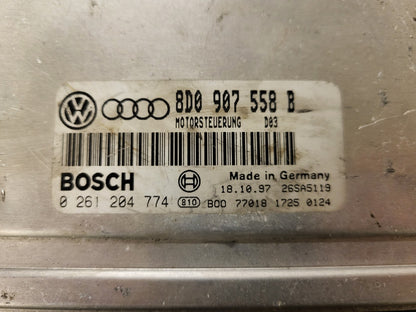 VW PASSAT ECU / 8D0907558B / 0261204774 / BOSCH