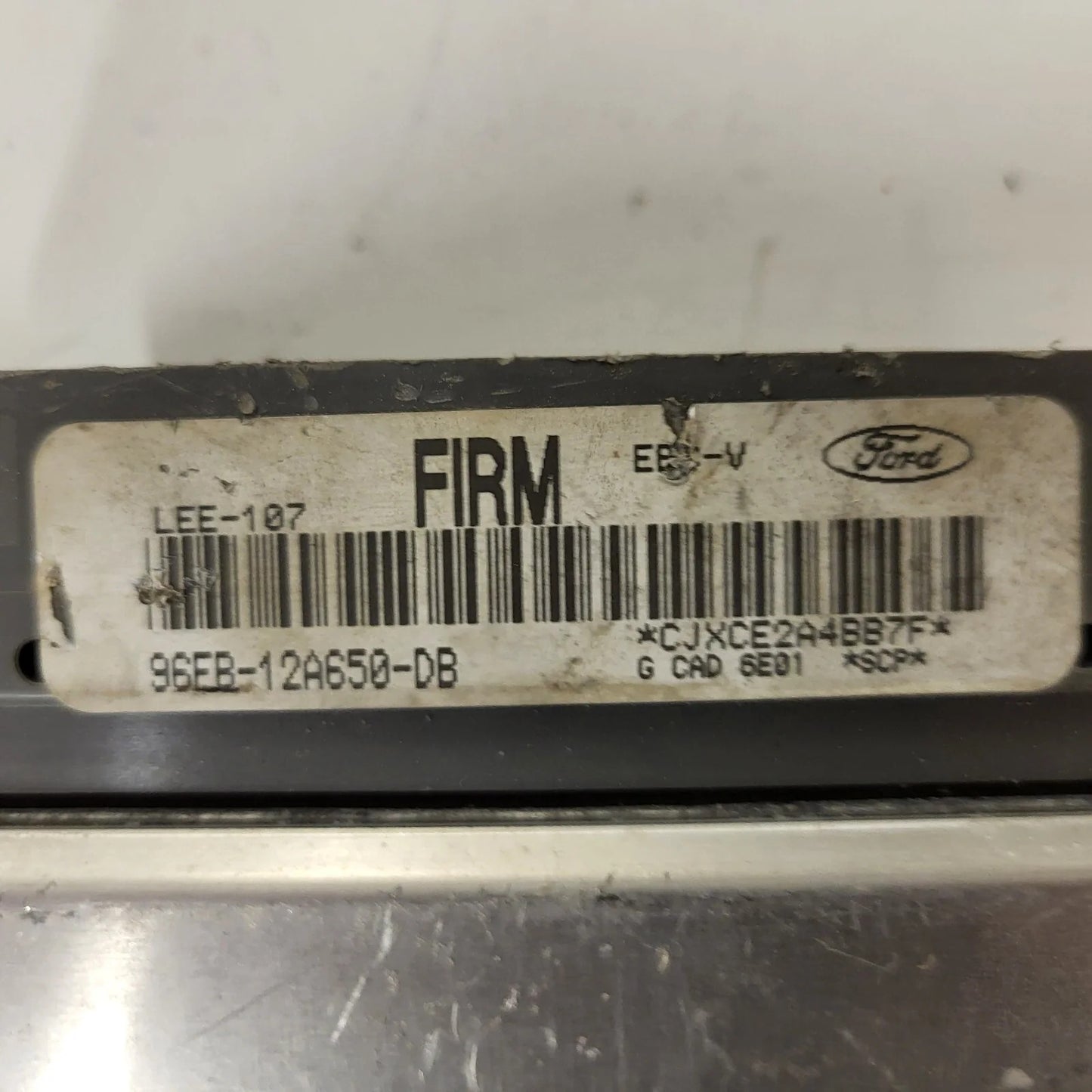 Ford ECU / FIRM / 96FB-12A650-DB / 96FB12A650DB / LEE-107 / EEC-V