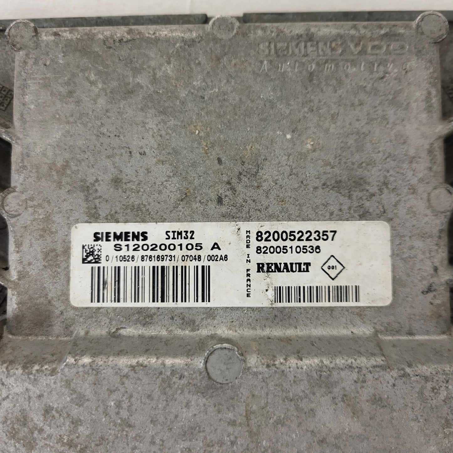 Renault Clio 3 ECU / S120200105A / 8200522357 / 8200510536 / SIM32 / S120200105