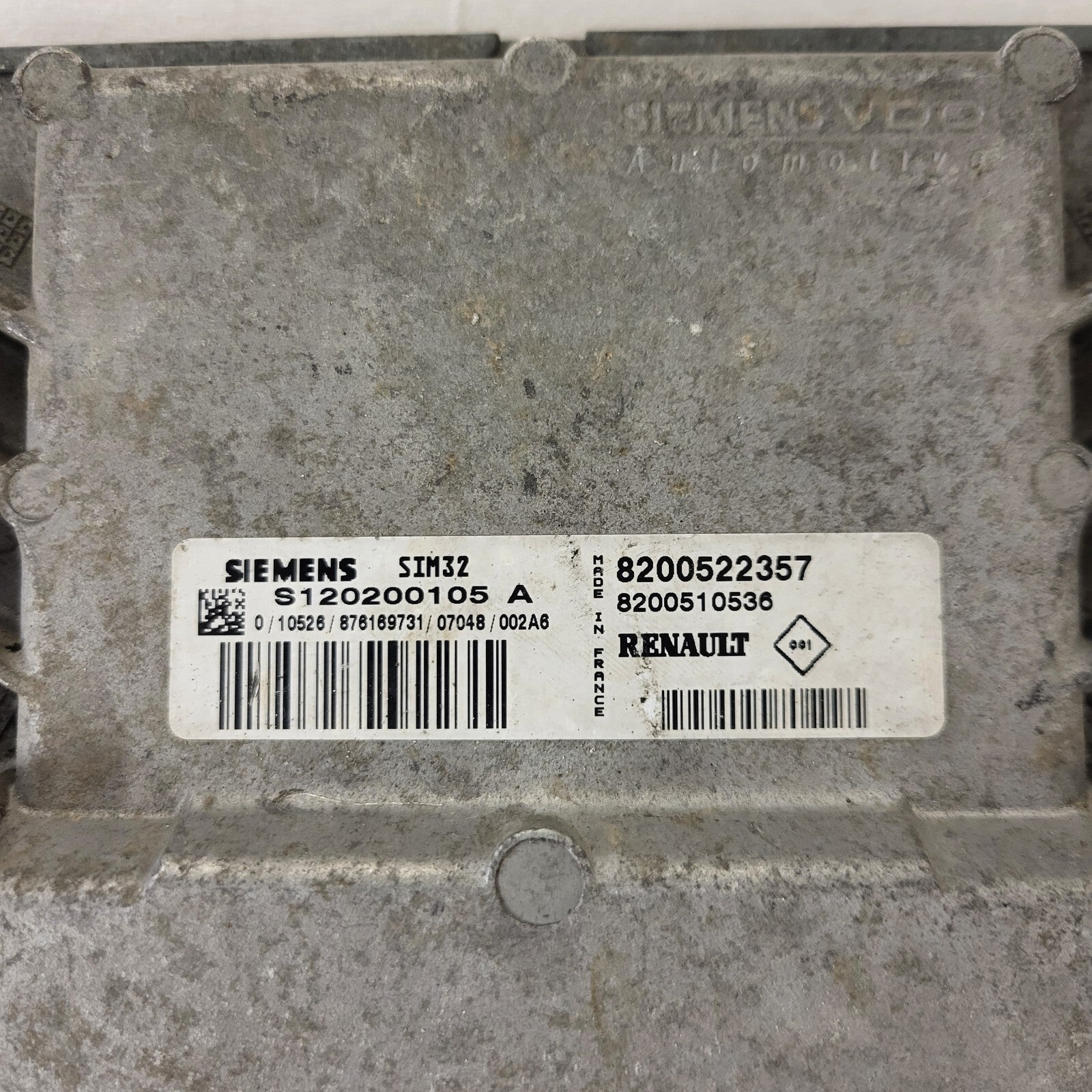 Renault Clio 3 ECU / S120200105A / 8200522357 / 8200510536 / SIM32 / S120200105