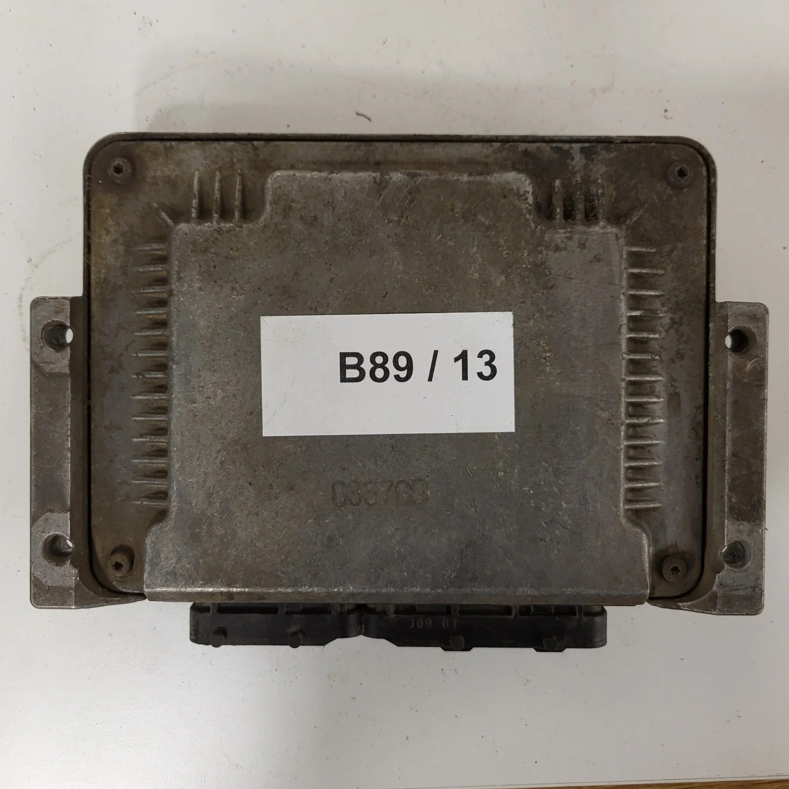 Fiat Stilo 1.9 JTD ECU / 0281010337 / 55185364 / BOSCH