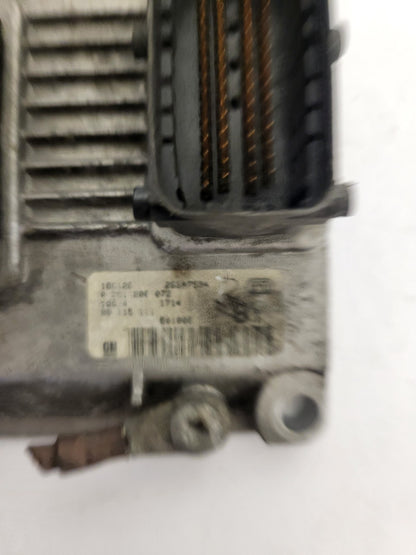 OPEL CORSA ECU / 0261206072 / 09115111 / BY / BOSCH
