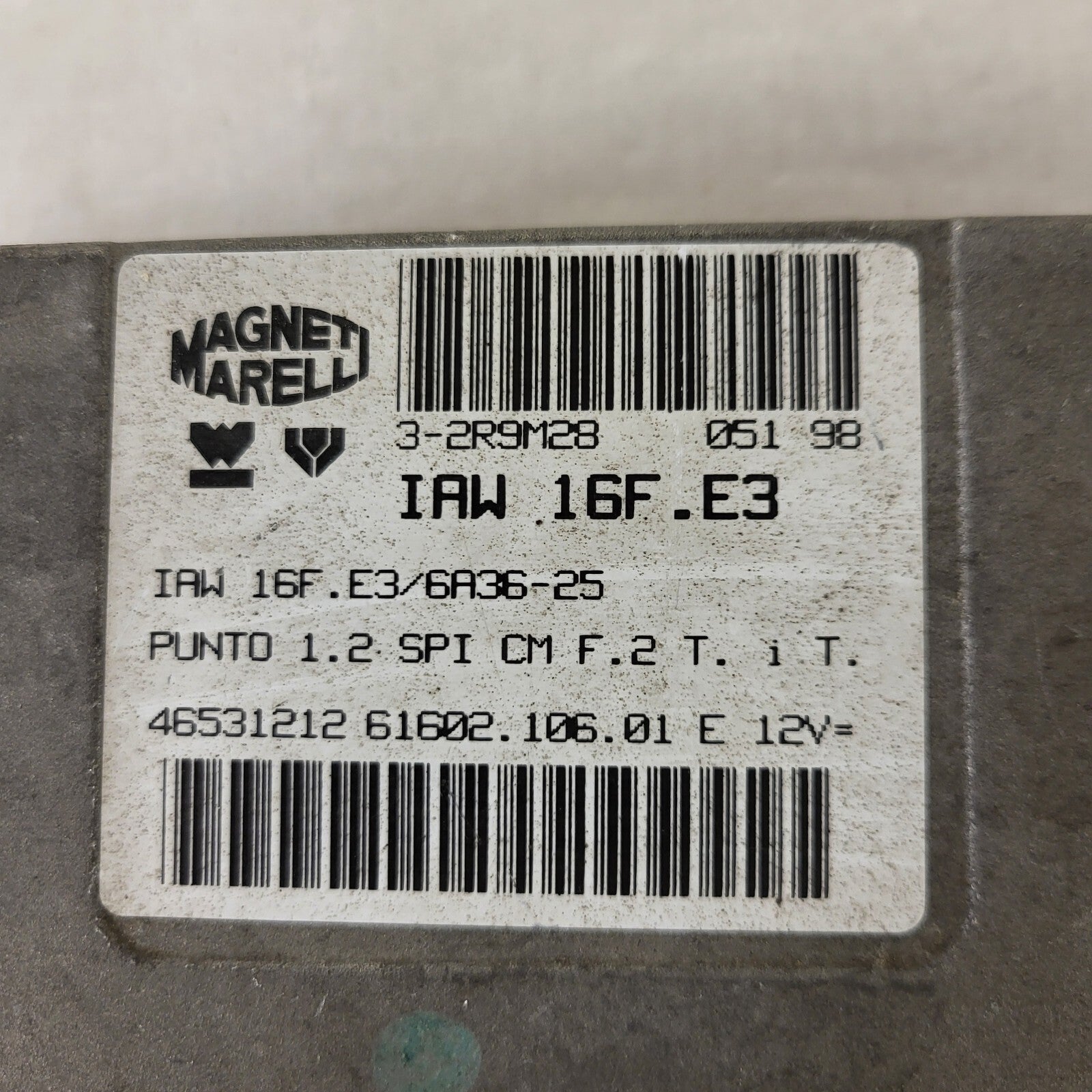 FIAT PUNTO 1.2 ECU / 16F.E3 / 46531212 / 61602.106.01 / MAGNETI MARELLI