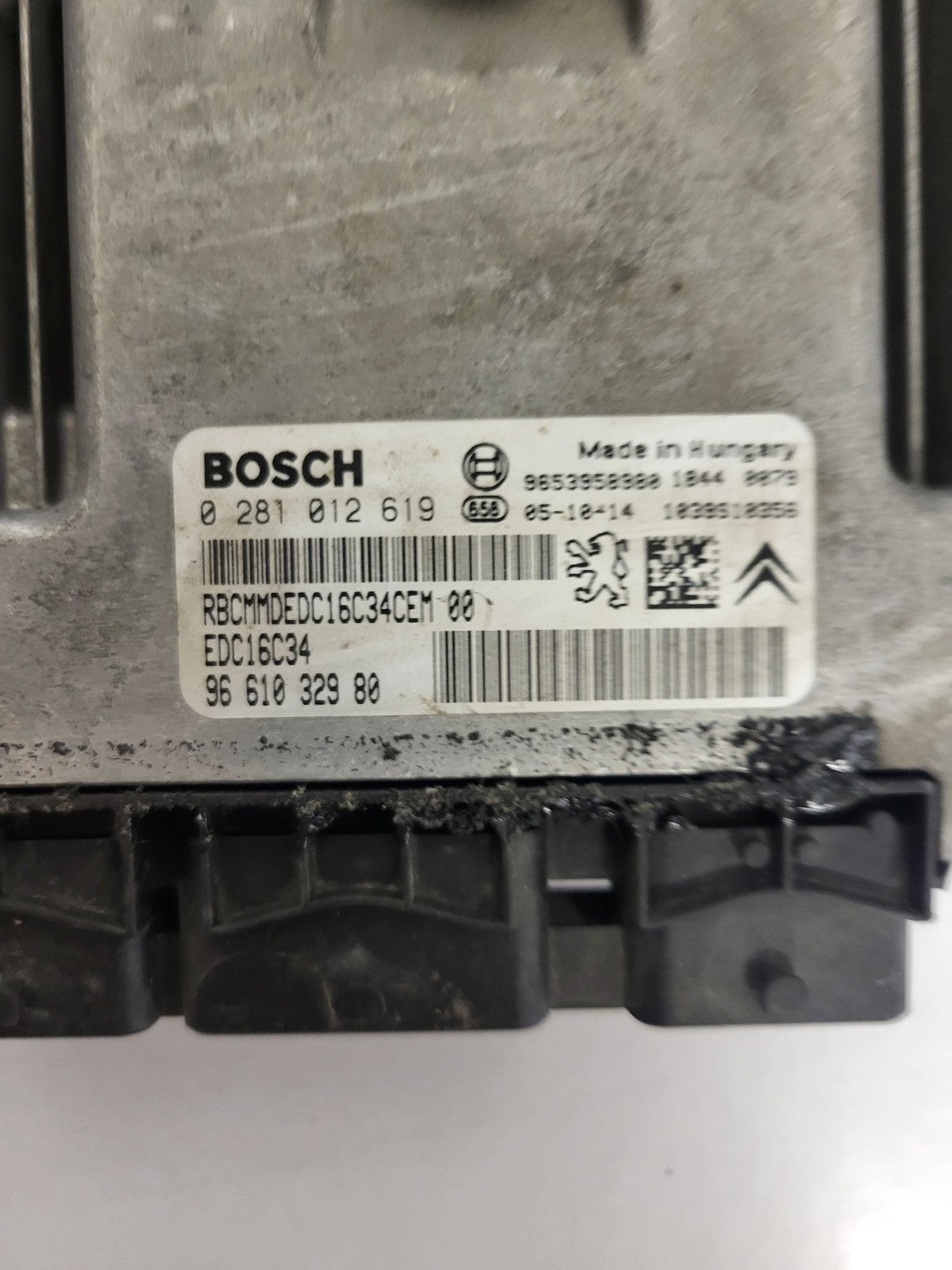 PEUGEOT CITROEN ECU / 0281012619 / 9661032980 / EDC16C34 / BOSCH