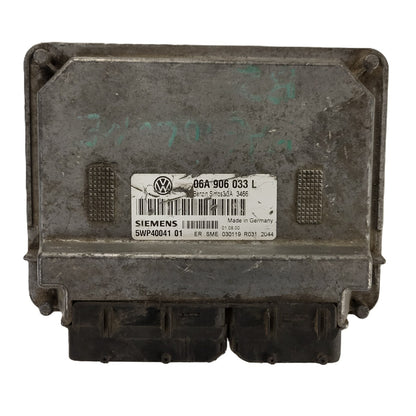 VW NEW BEETLE ECU / 06A906033L / 5WP40041 / 5WP4004101 / SIMOS3.3A / SIEMENS