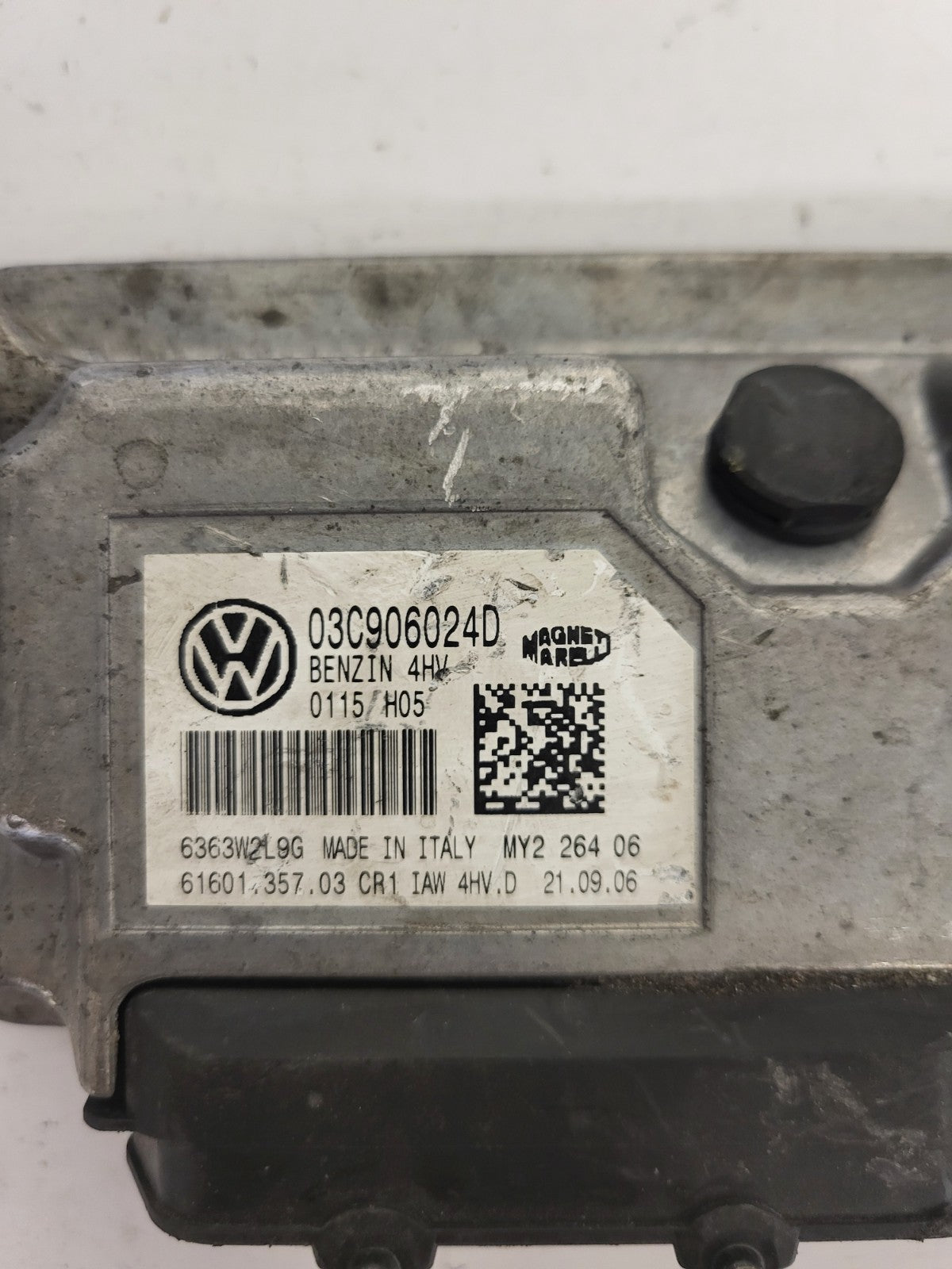 SKODA FABIA ECU / 03C906024D / 4HV / IAW 4HV.D / 61601.357.03
