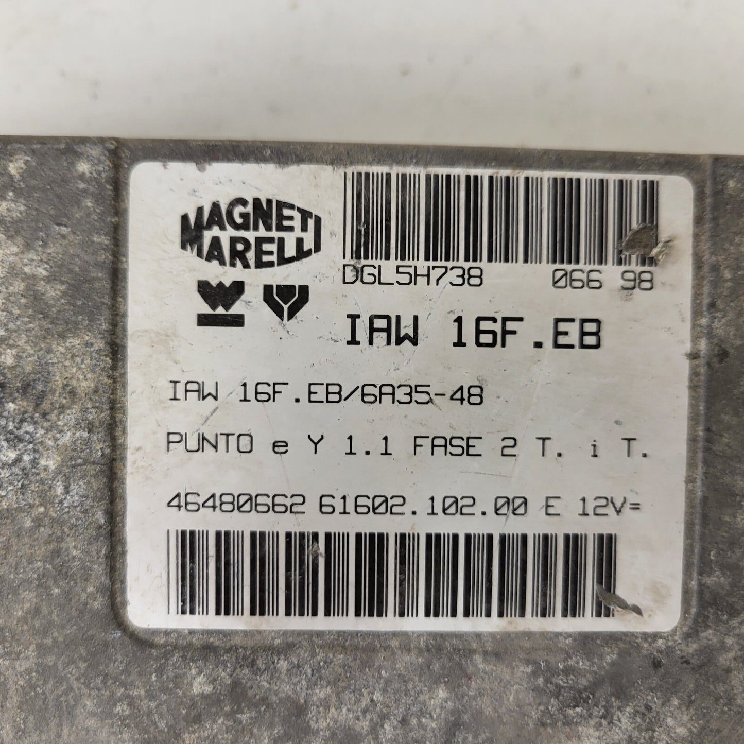 FIAT PUNTO LANCIA Y 1.1 ECU / IAW 16F.EB / 46480662 /  IAW16F.EB / MAGNETI MAREL