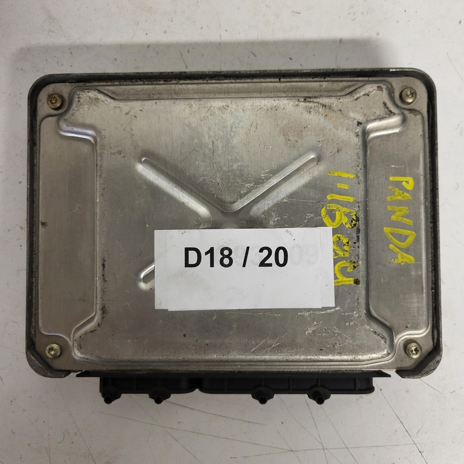 FIAT PANDA 1.1 ECU / 46817813 / IAW 4AF.P2 / HW204 / 61600.625.01