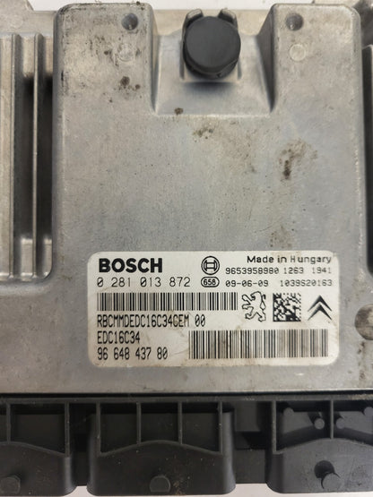 Peugeot Citroen ECU / 0281013872 / 9664843780 / EDC16C34 / BOSCH