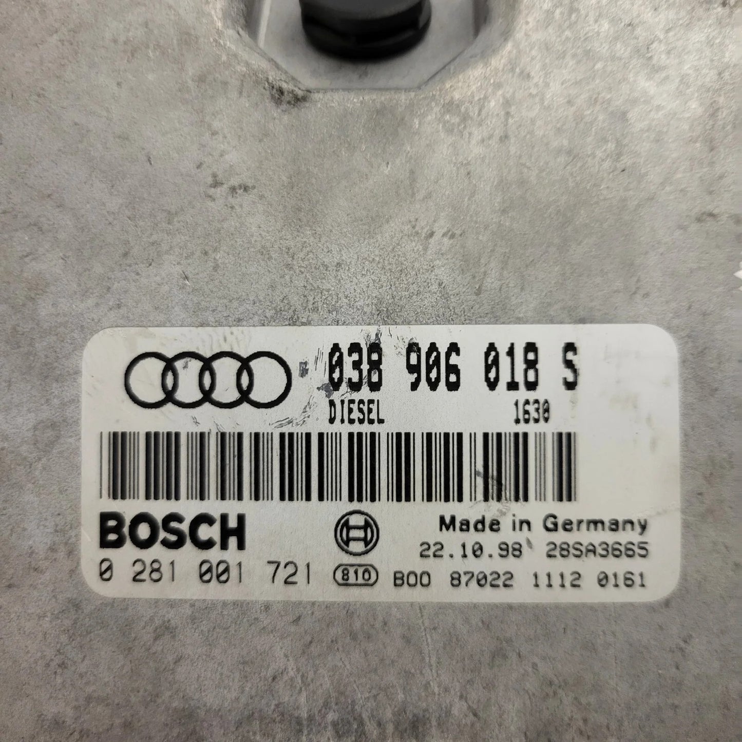 Audi A4 ECU / 038906018S / 0281001721 / BOSCH
