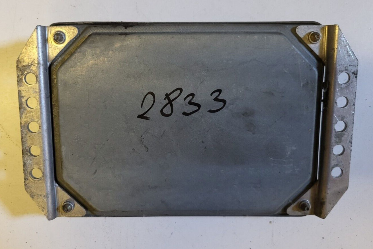 FIAT UNO ECU / 0261204822 / 00465208980 / BOSCH