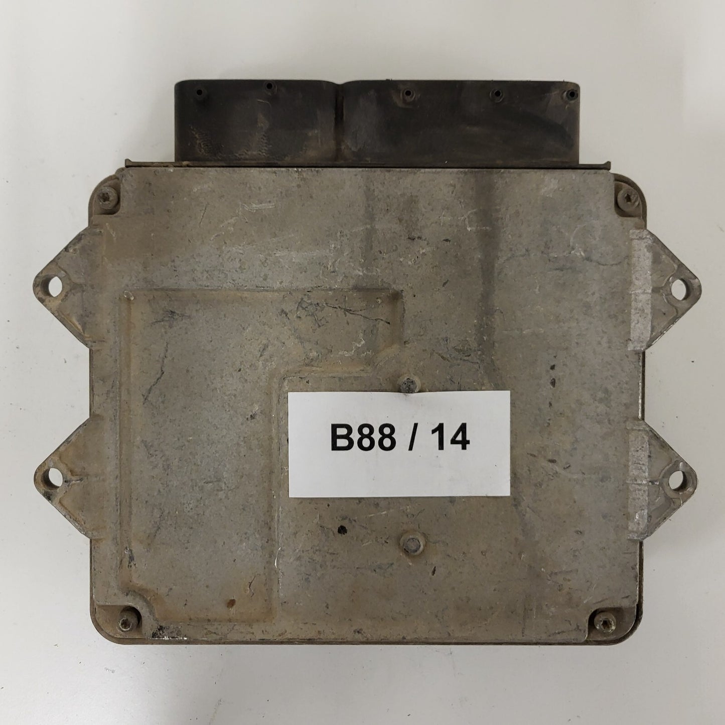 FIAT PUNTO ECU / MJD 6JF.P3 / 55195817 / HW1BM / 71600.053.00 / MAGNETI MARELLI