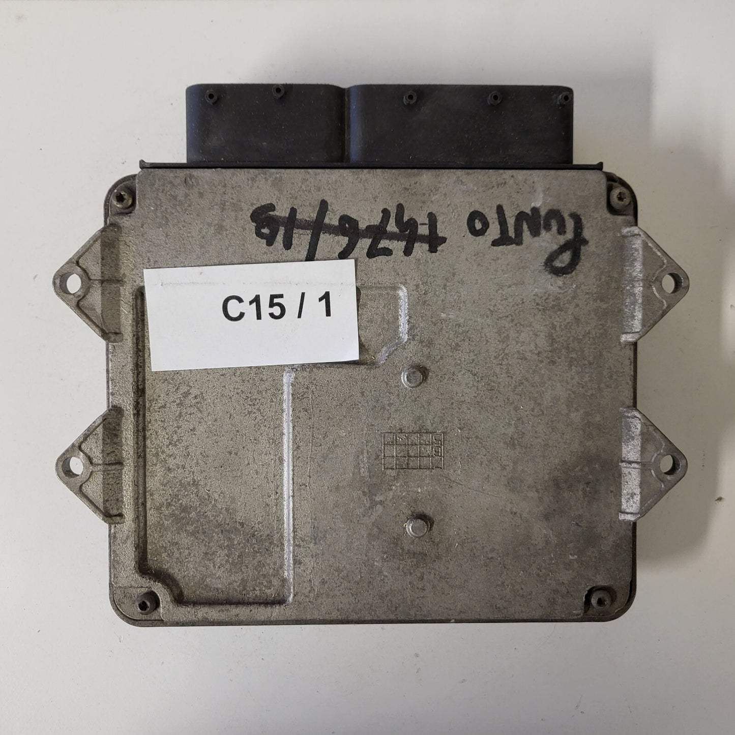 FIAT PUNTO ECU / MJD 6JF.P3 / 55195817 / HW1BM / 71600.053.00 / MAGNETI MARELLI