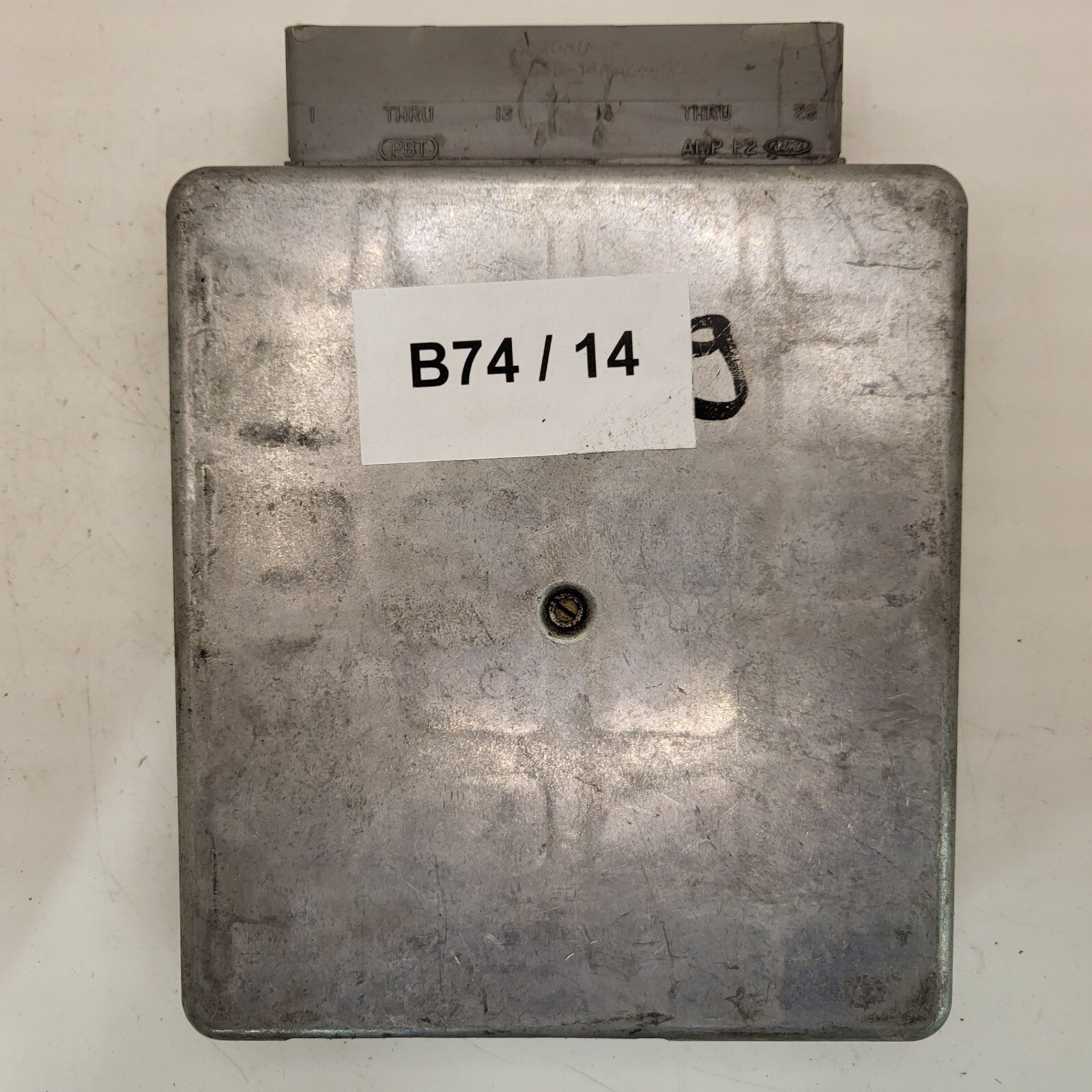 Ford KA ECU / 97KB-12A650-AC / YARD / 97KB12A650AC / LEE-107 / EEC-V